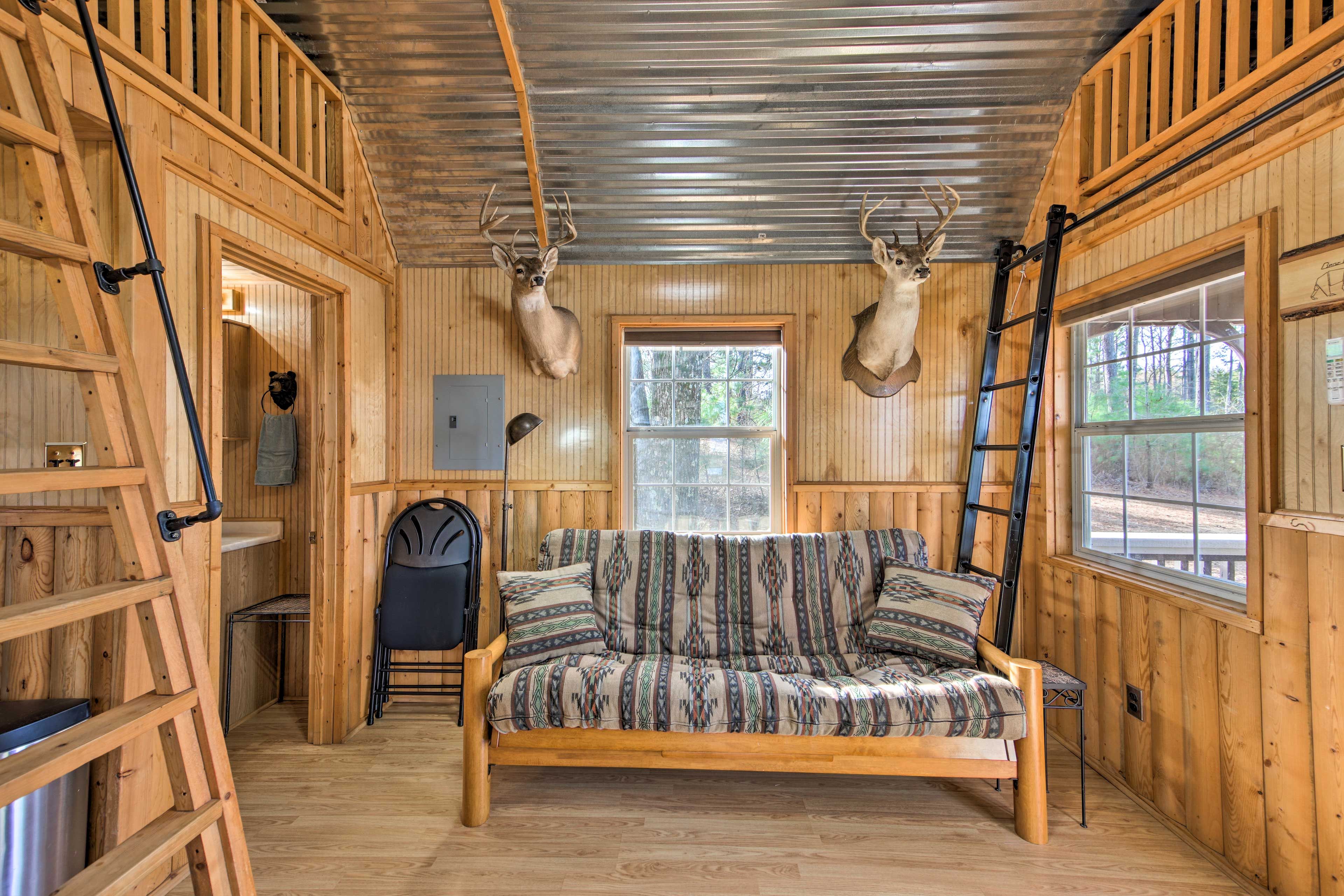 Studio | Full Futon