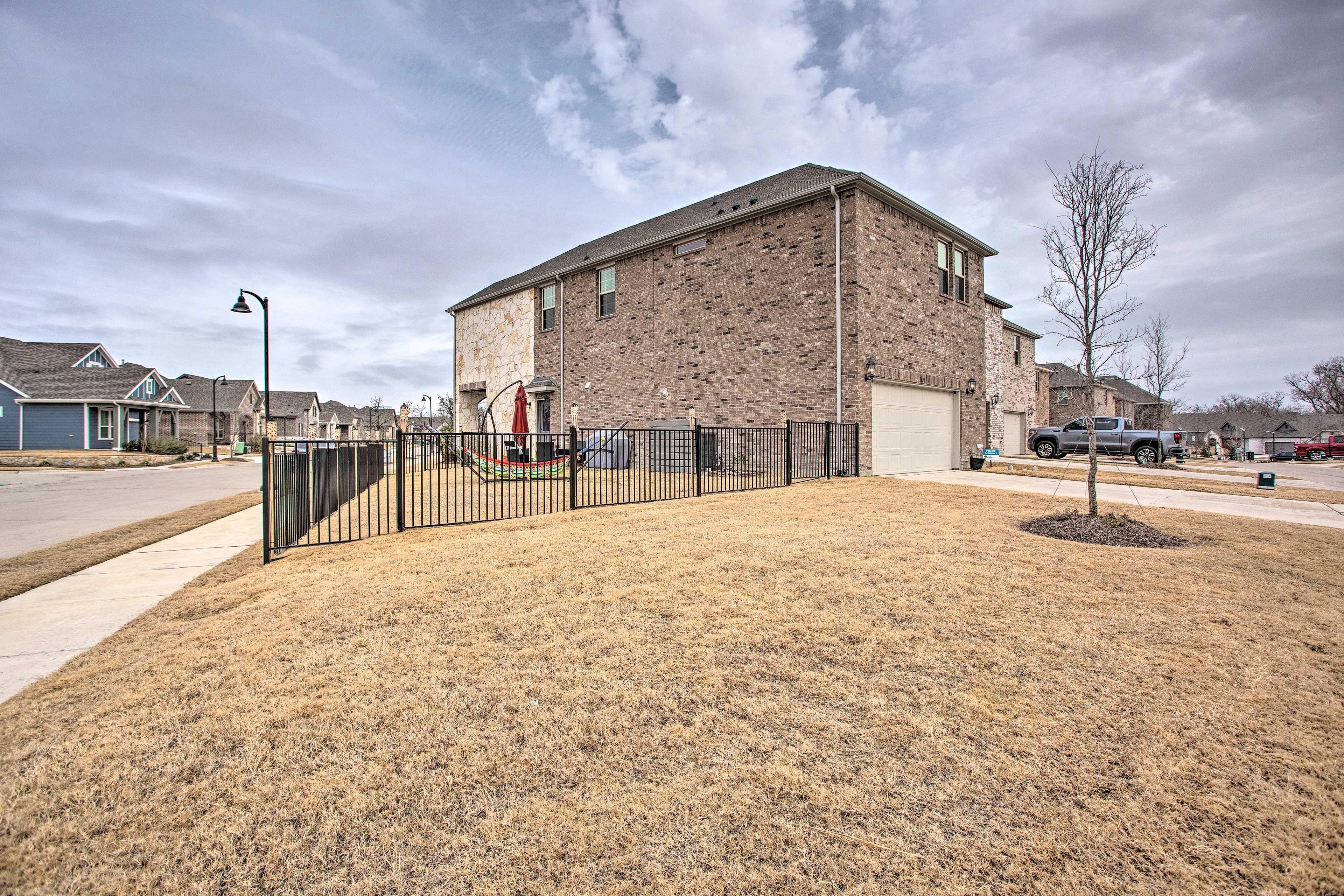 Home Exterior & Backyard