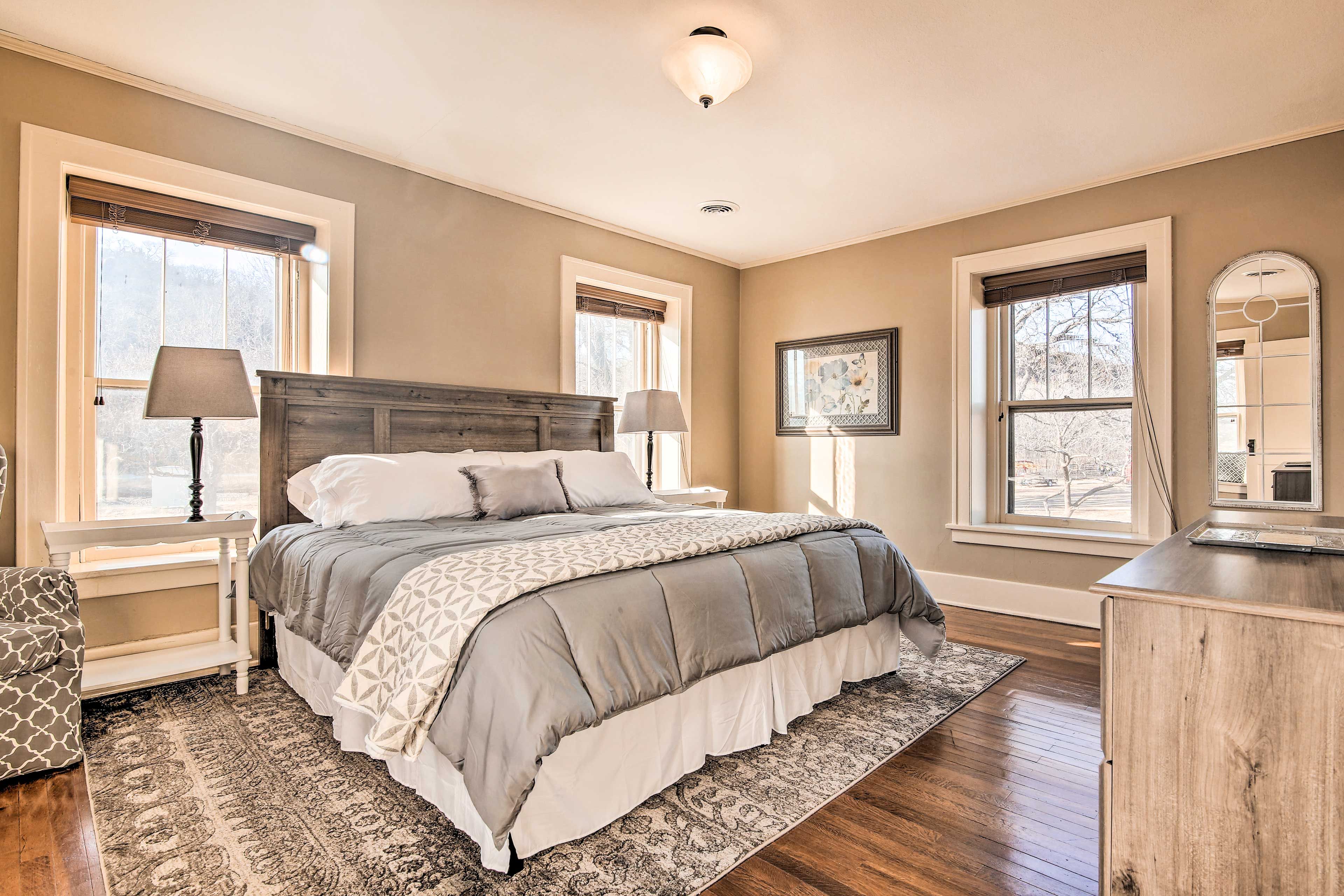 Bedroom 1 | King Bed | 2nd Floor