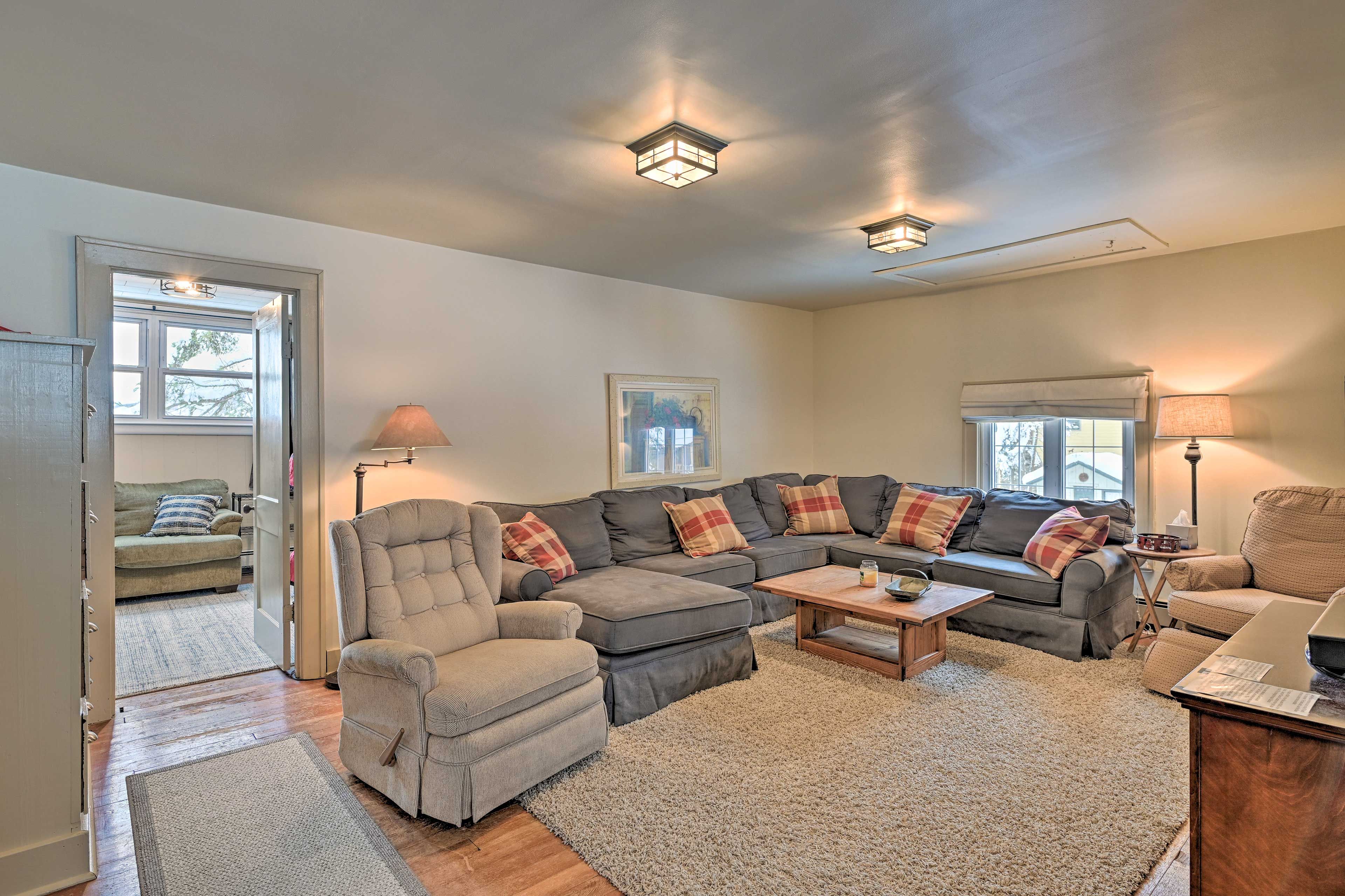 Family Room | Upper Level | Smart TV