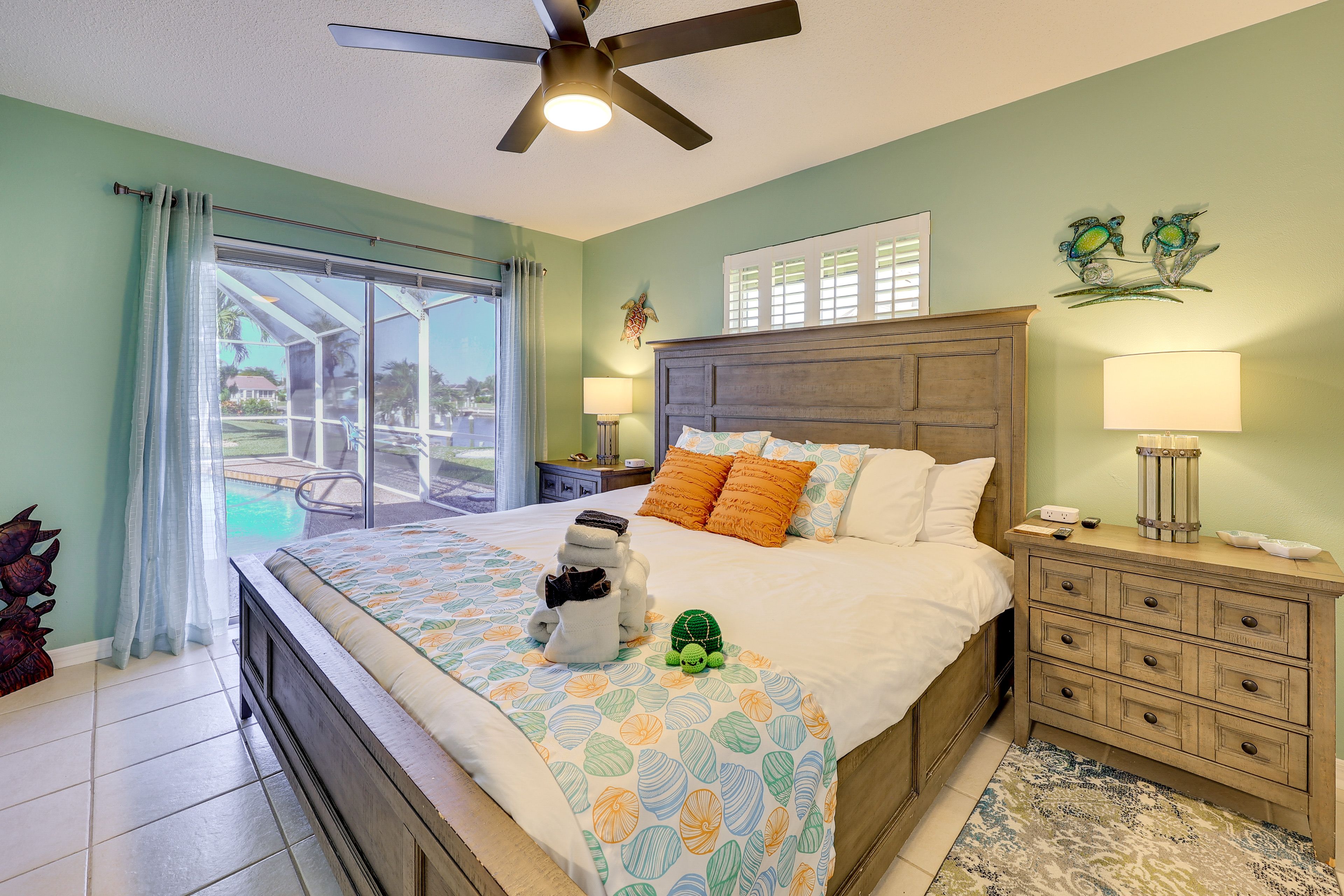 Bedroom 4 | King Bed