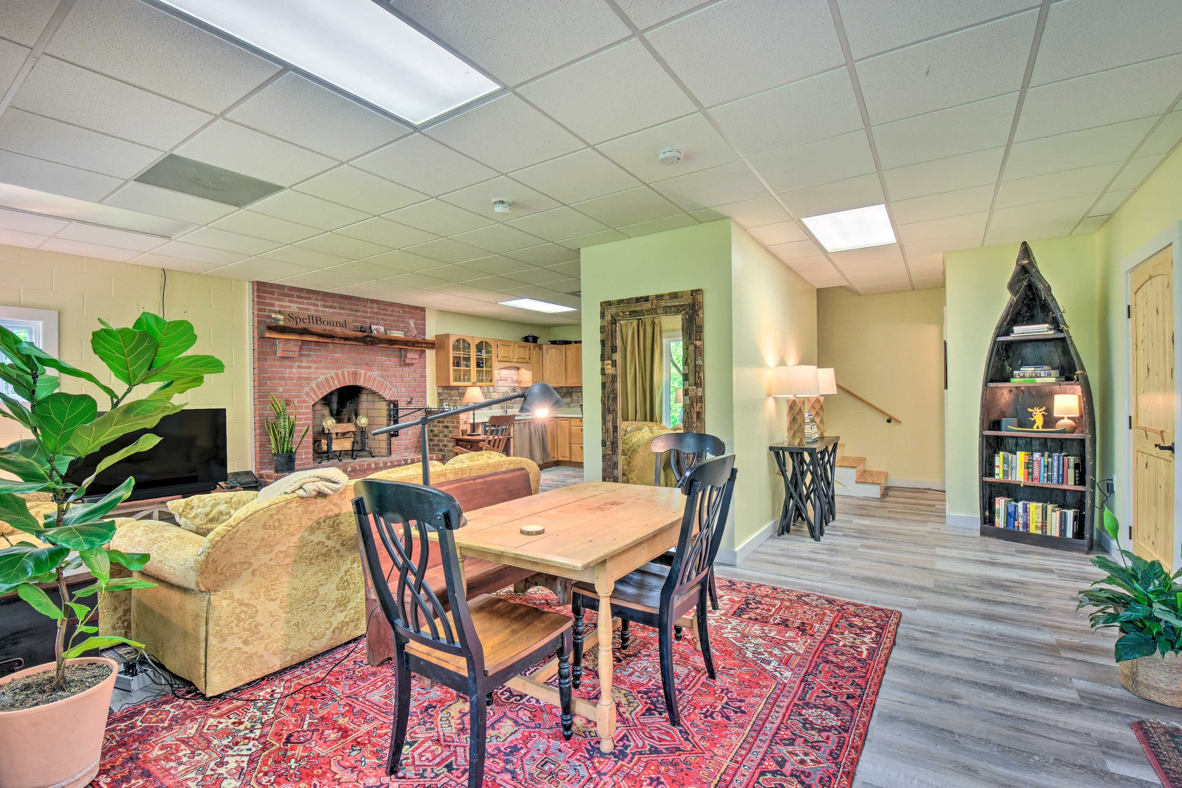 Dining Area | 1st Floor