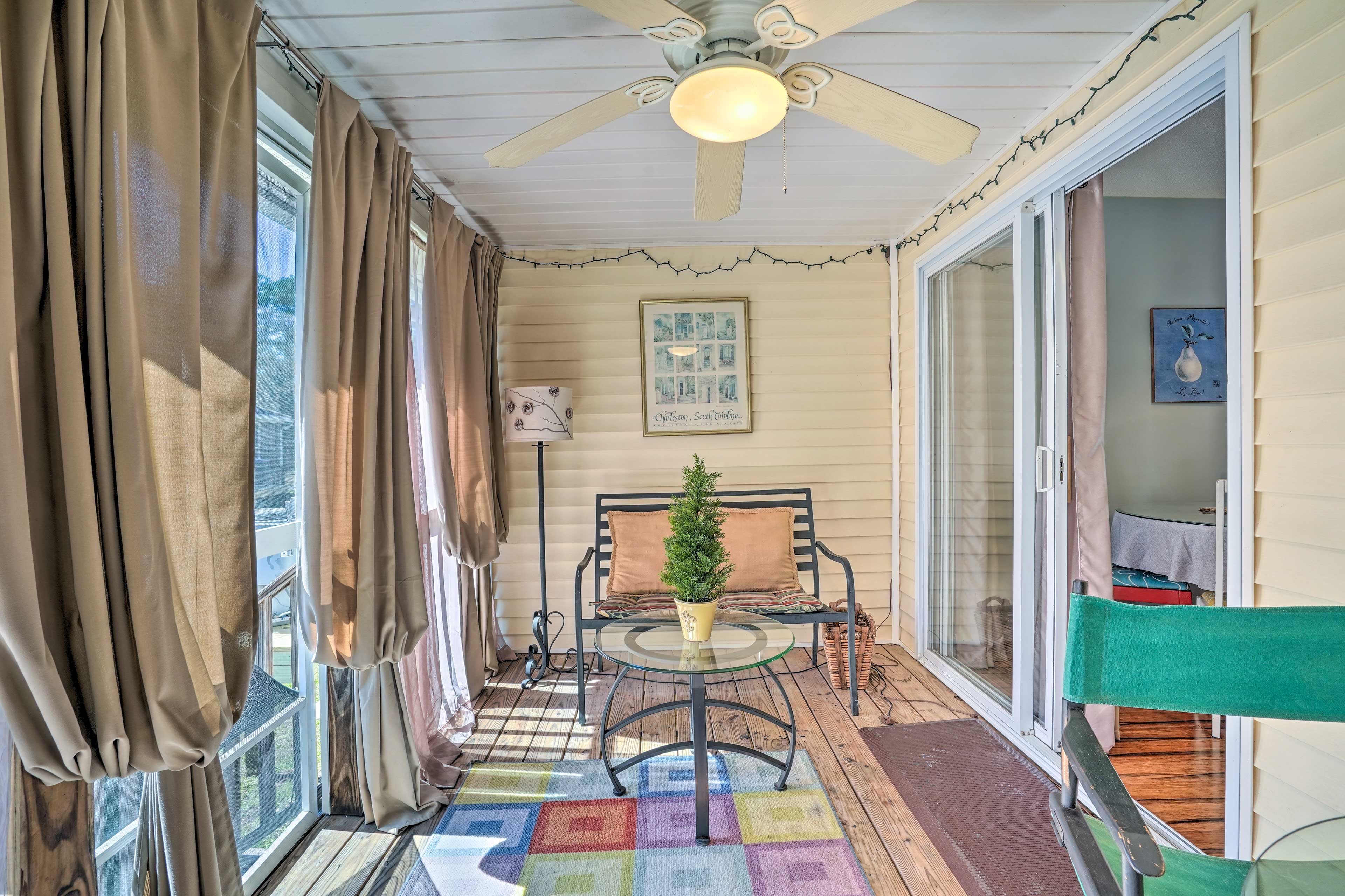 Screened-In Porch