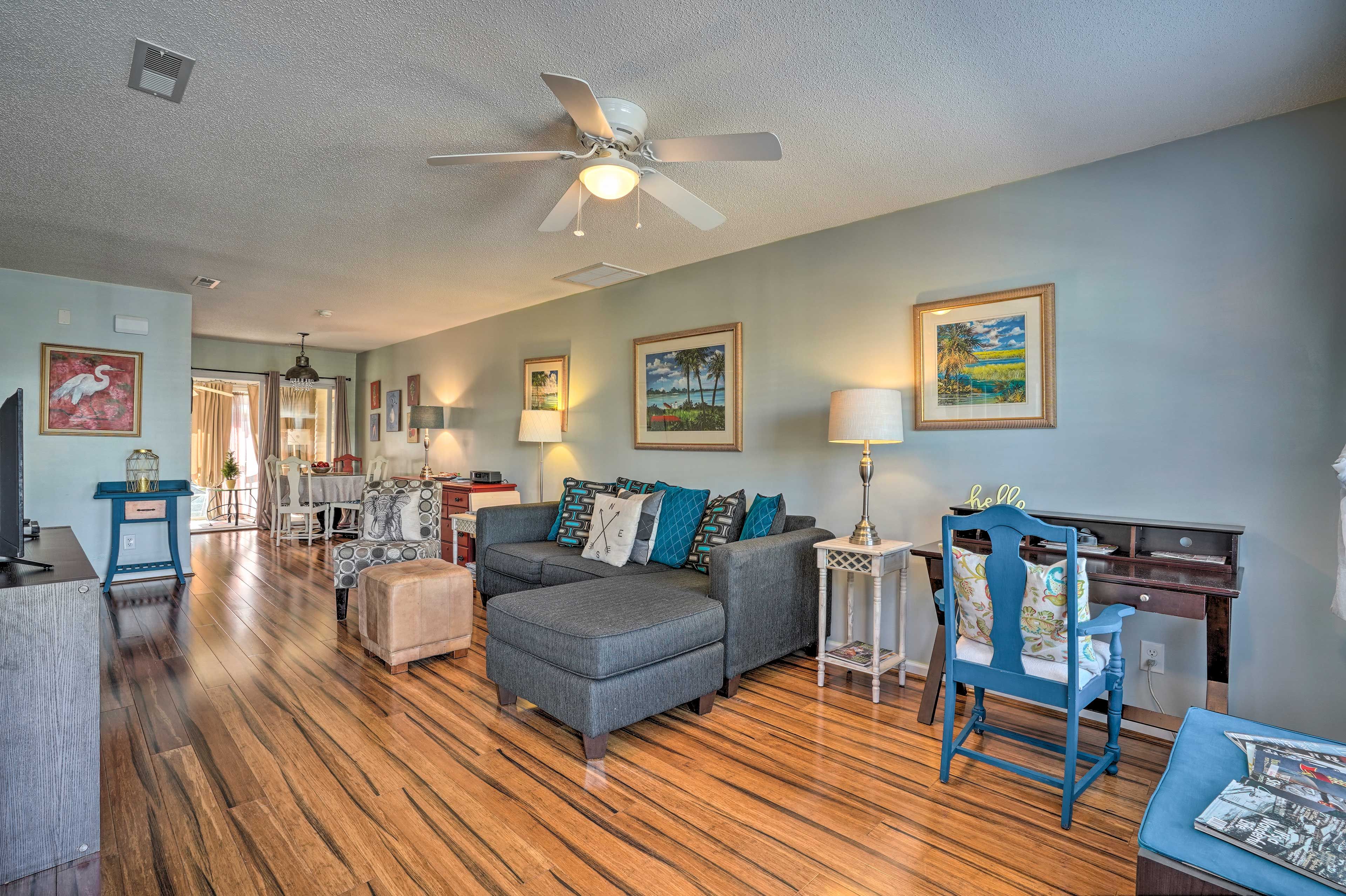 Living Room | Central A/C & Heat