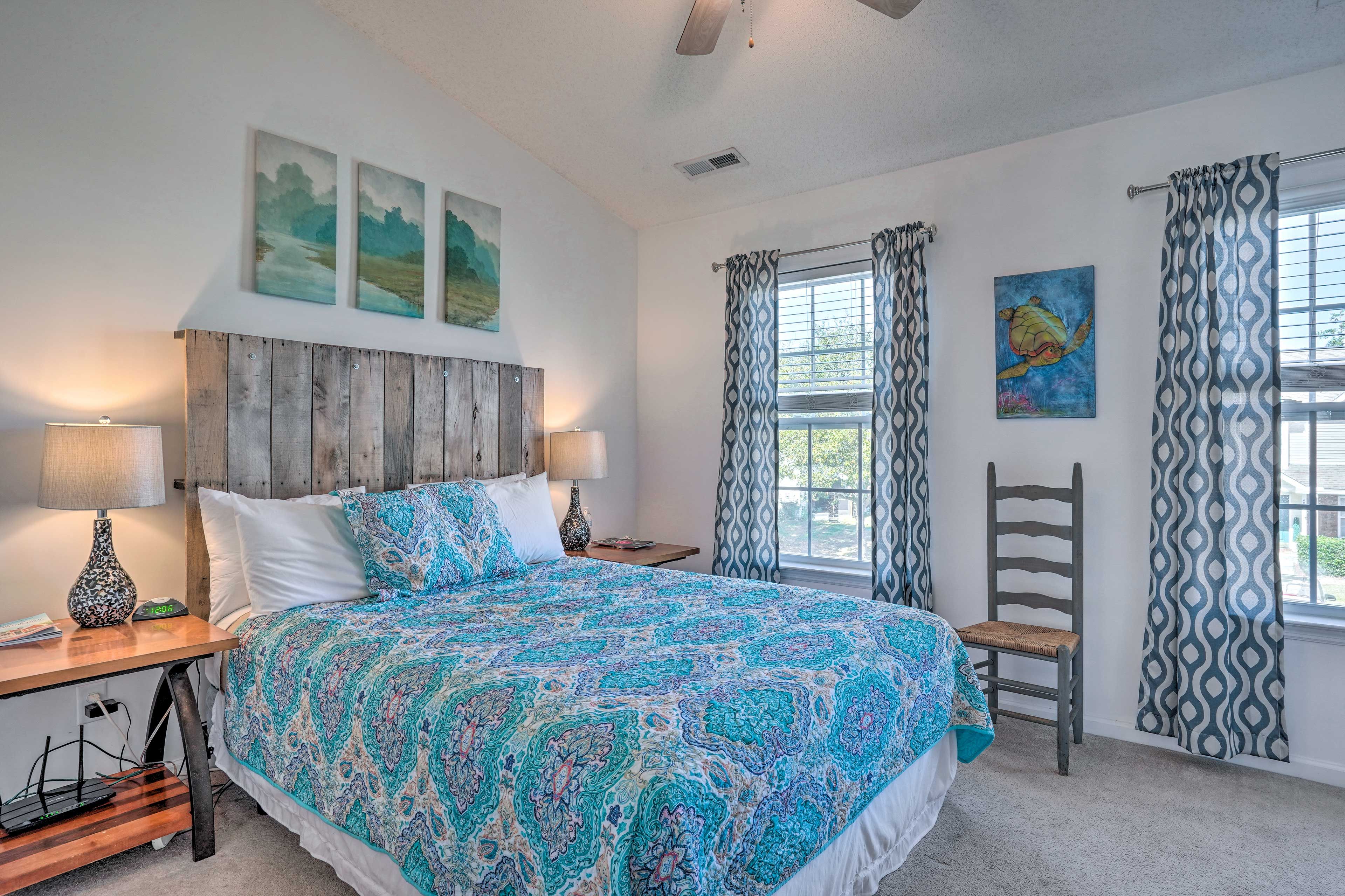 Bedroom 2 | Queen Bed
