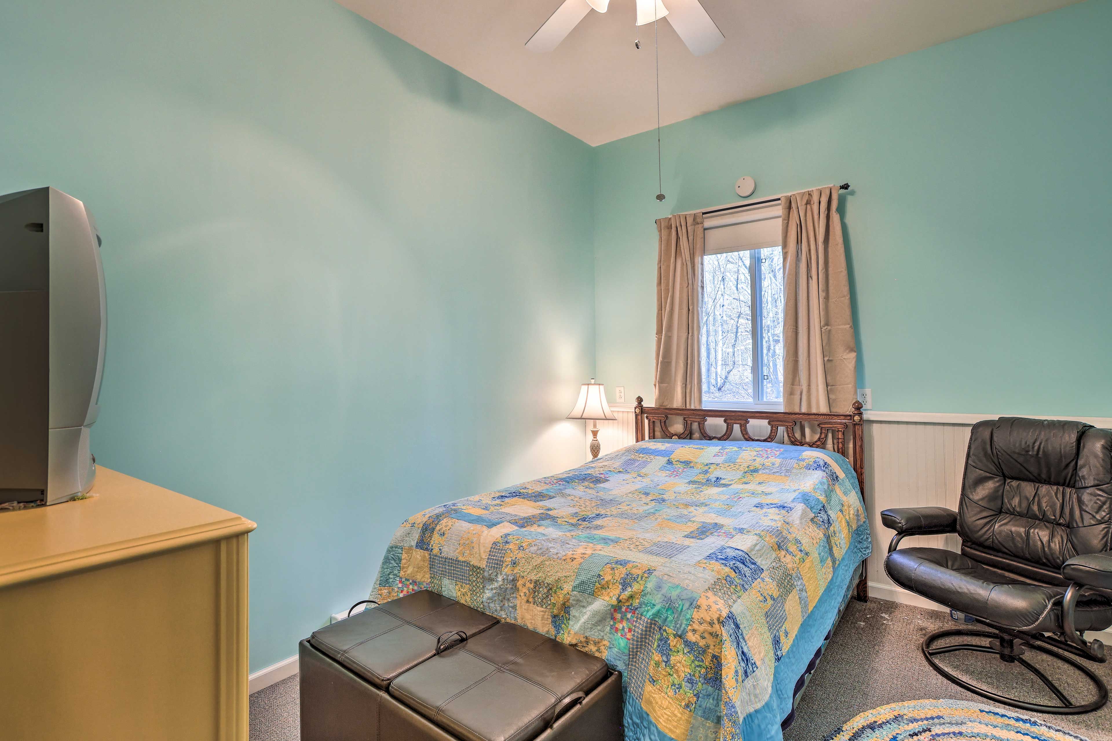 Bedroom 2 | Full Bed
