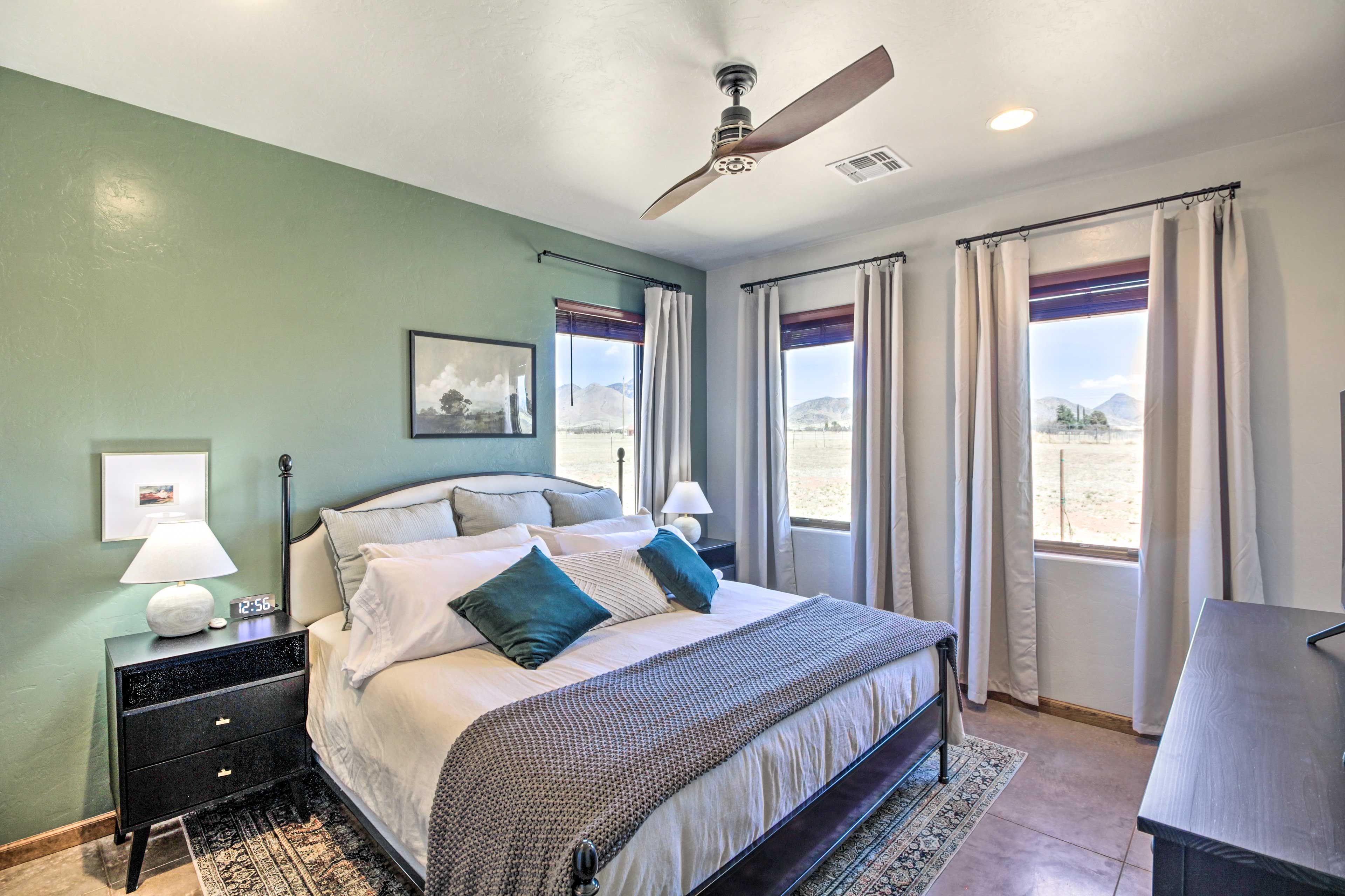 Bedroom 2 | King Bed