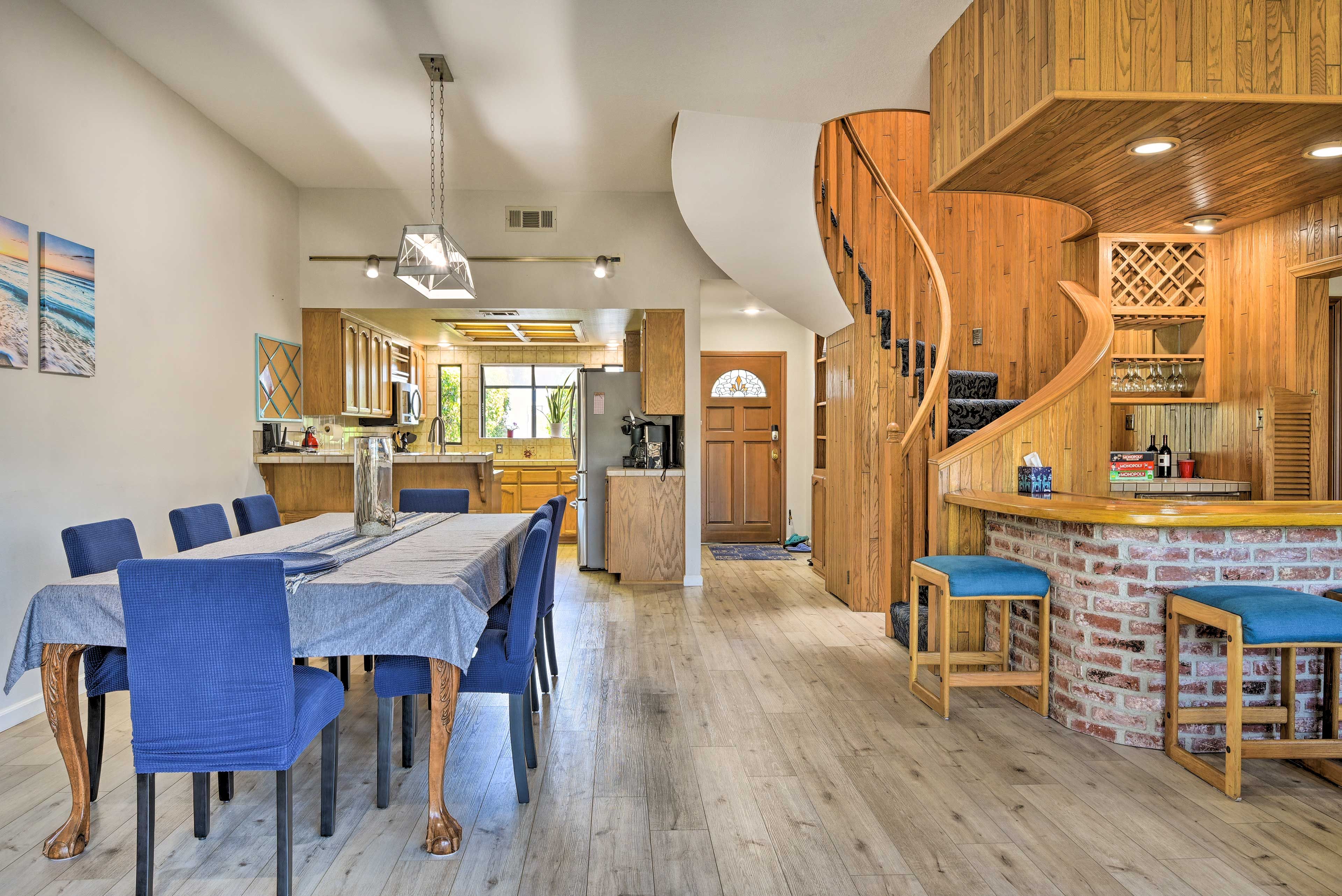Dining Area | Dishware & Flatware