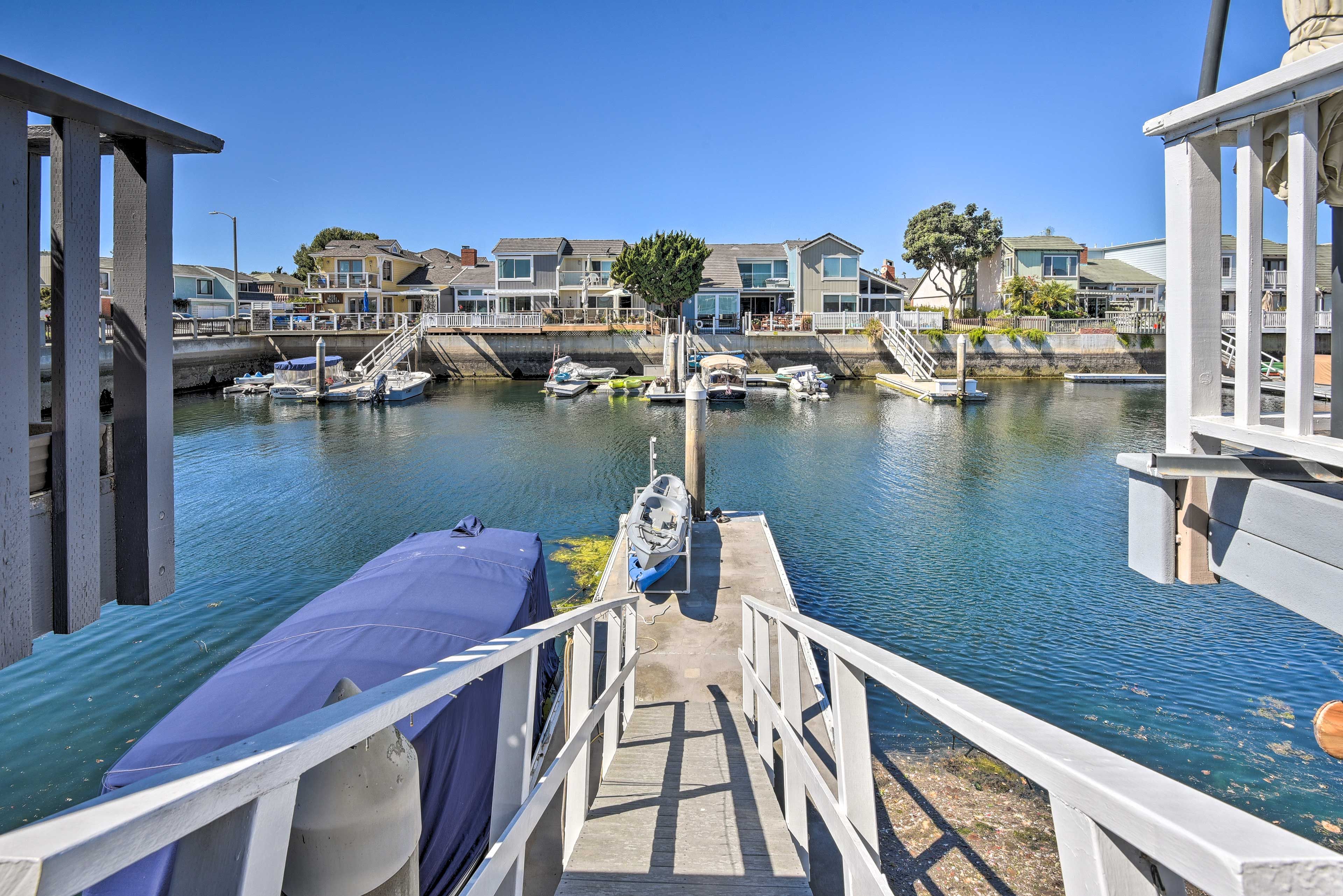 Private Dock | Bodyboards | Umbrellas