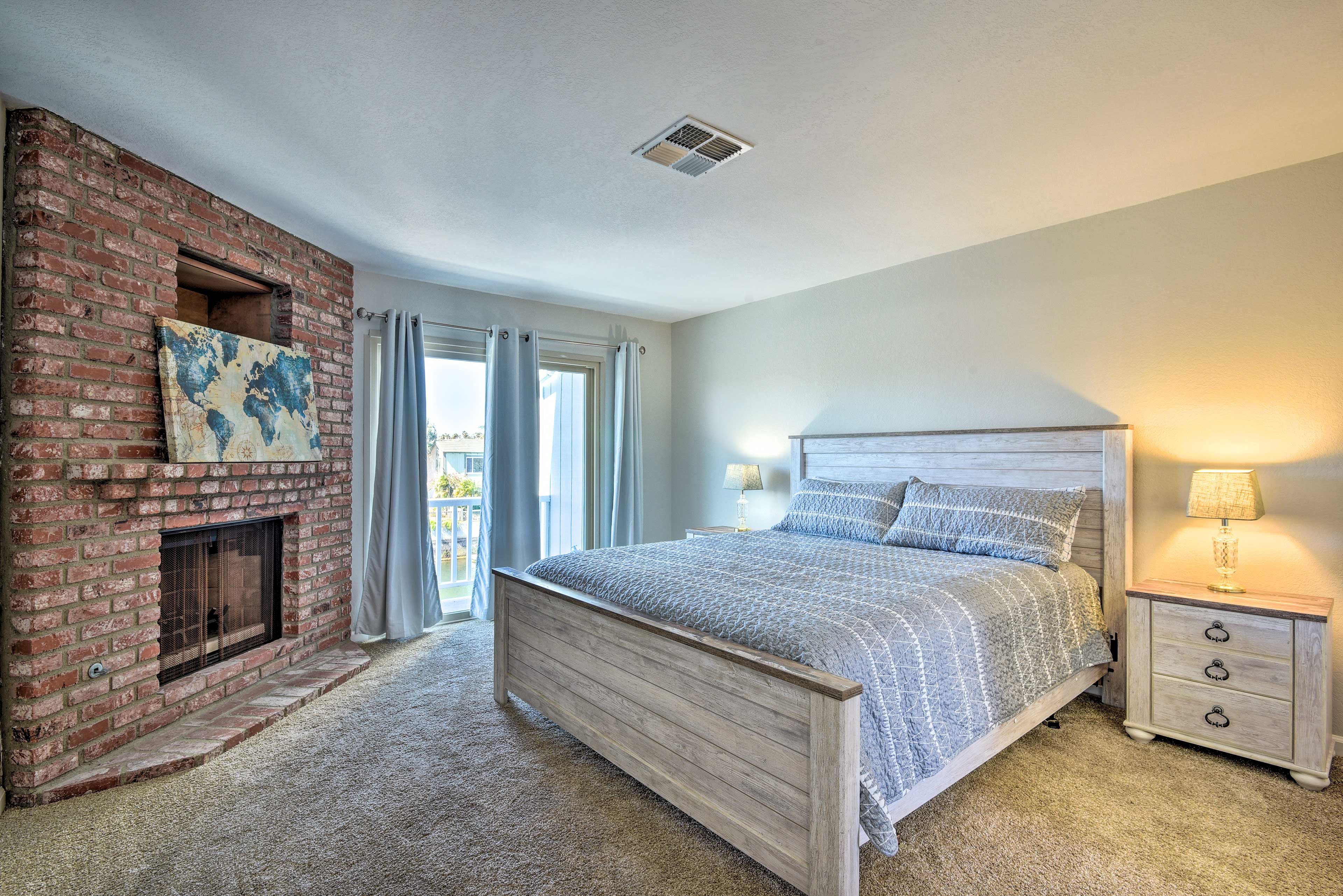 Bedroom 2 | California King Bed | 2nd Floor | Balcony Access