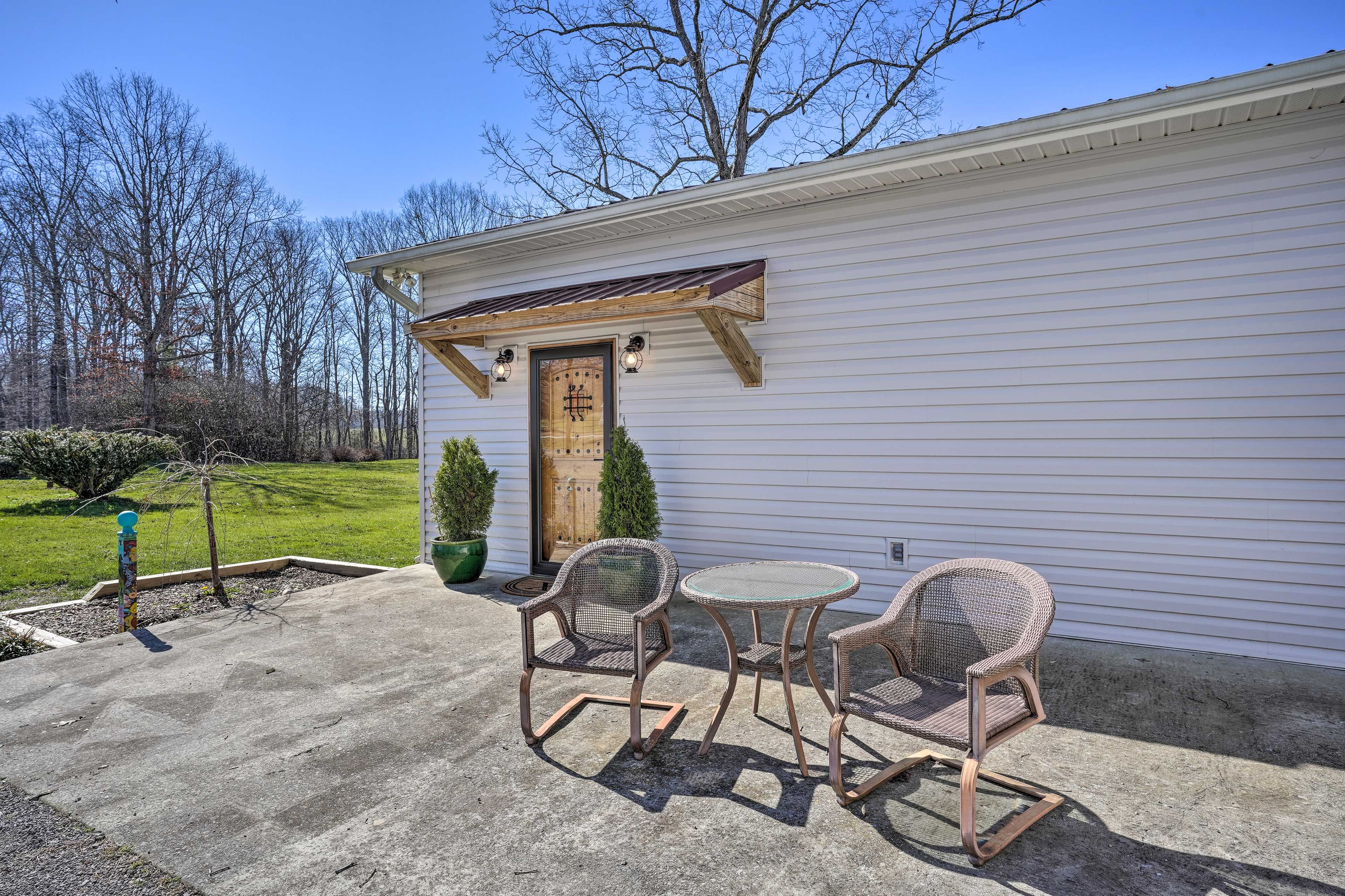 Property Entrance | Seating