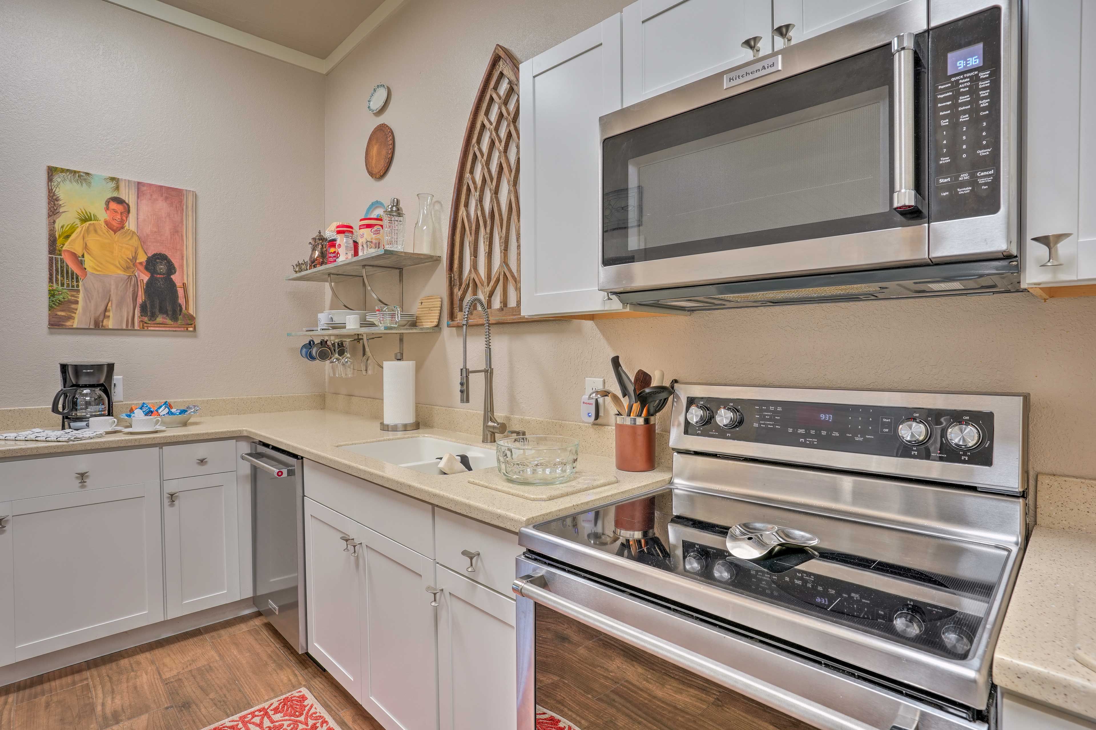 Kitchen | Trash Bags + Paper Towels