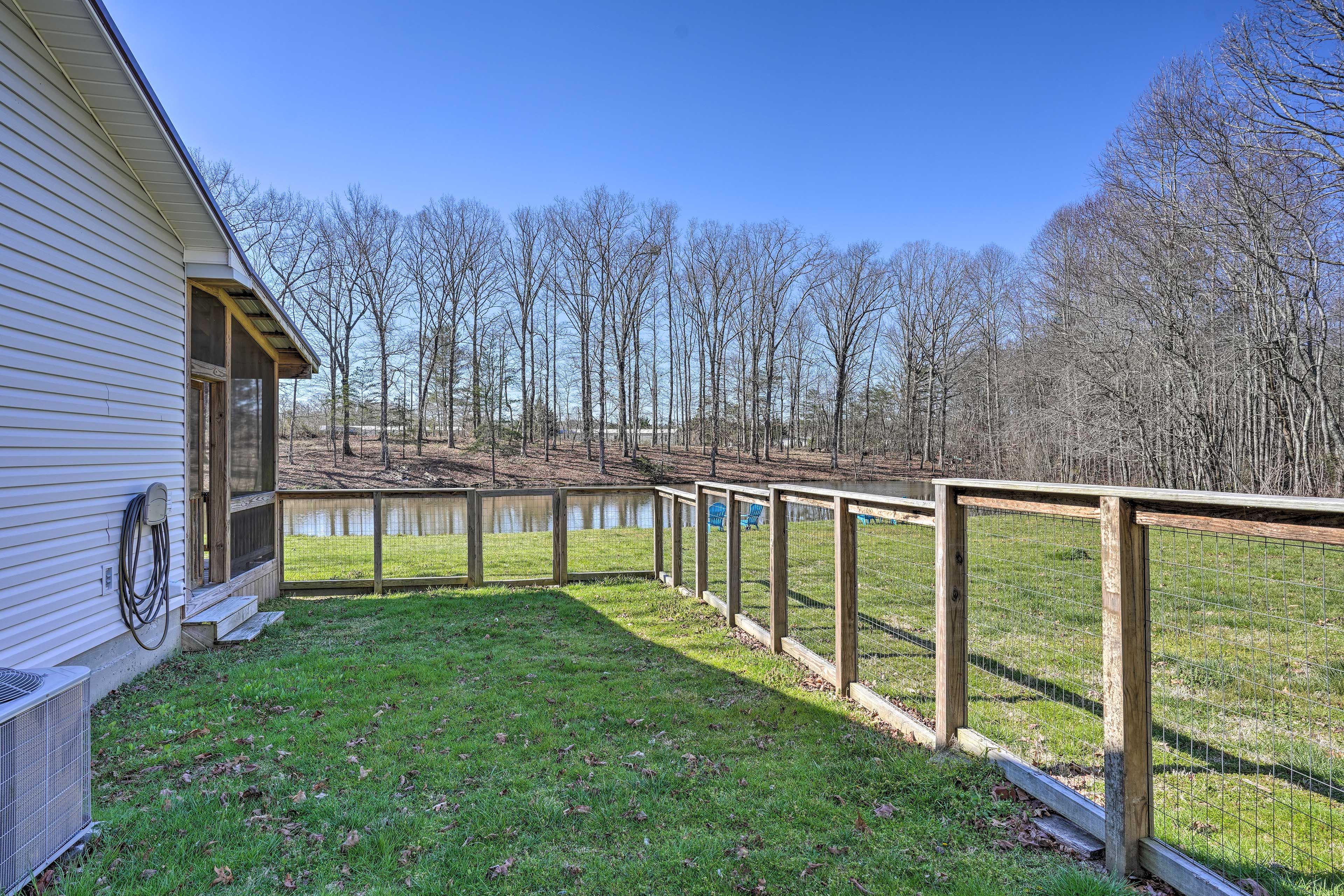 Property Exterior | Dog Pen (Shared Amenity)