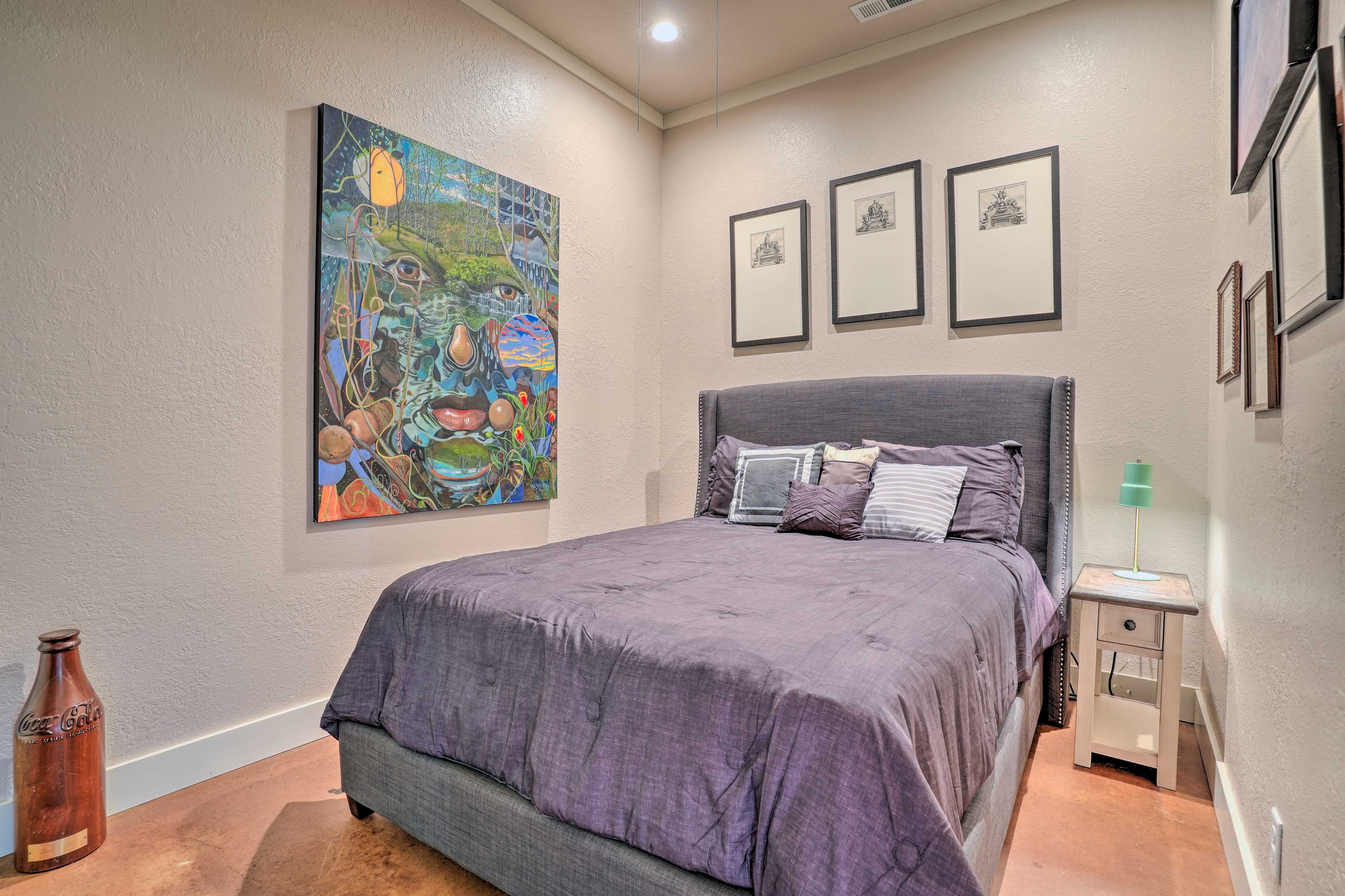 Bedroom | Linens Provided
