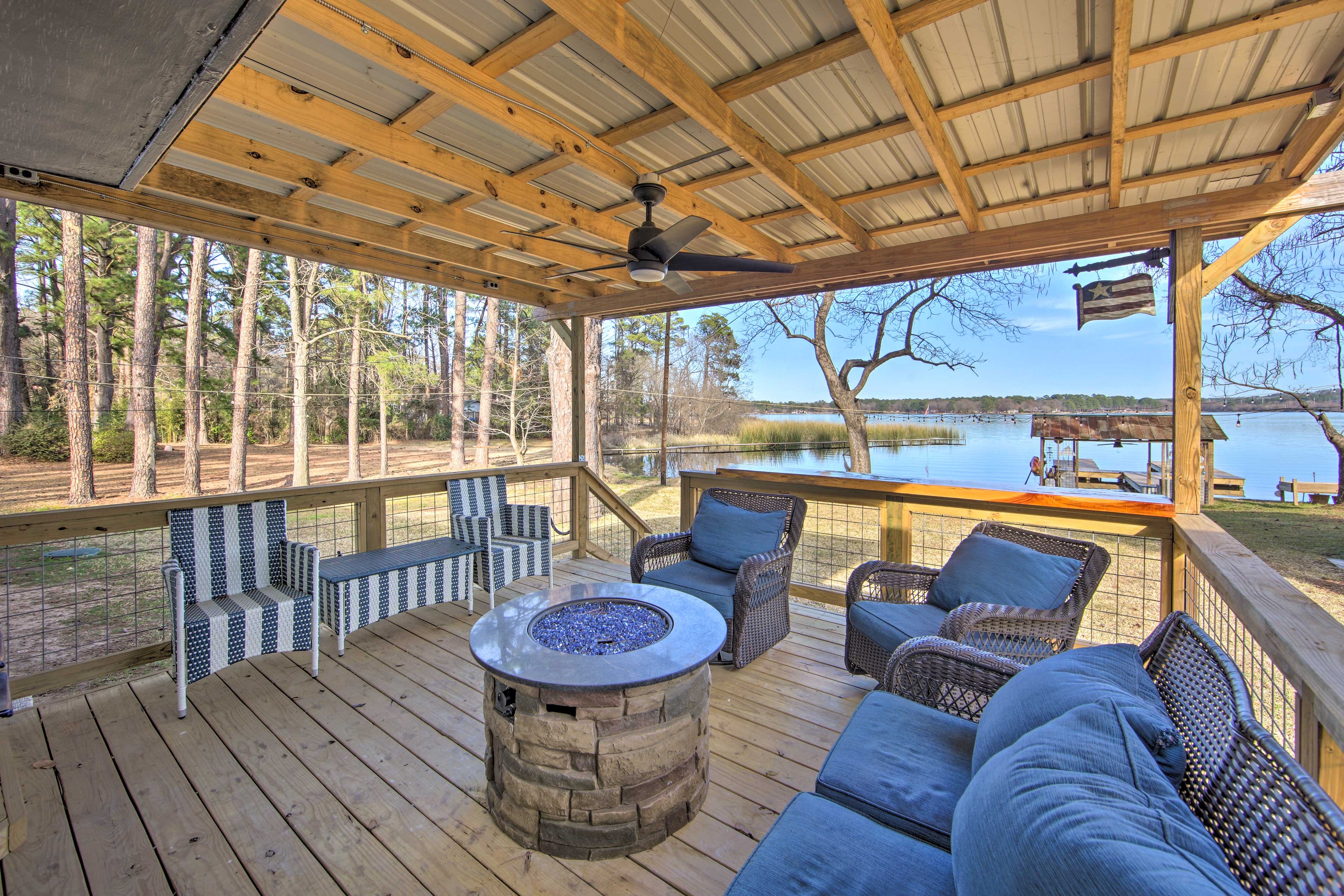 Daingerfield Vacation Rental | 2BR | 2BA | 3 Steps Required | 1,650 Sq Ft