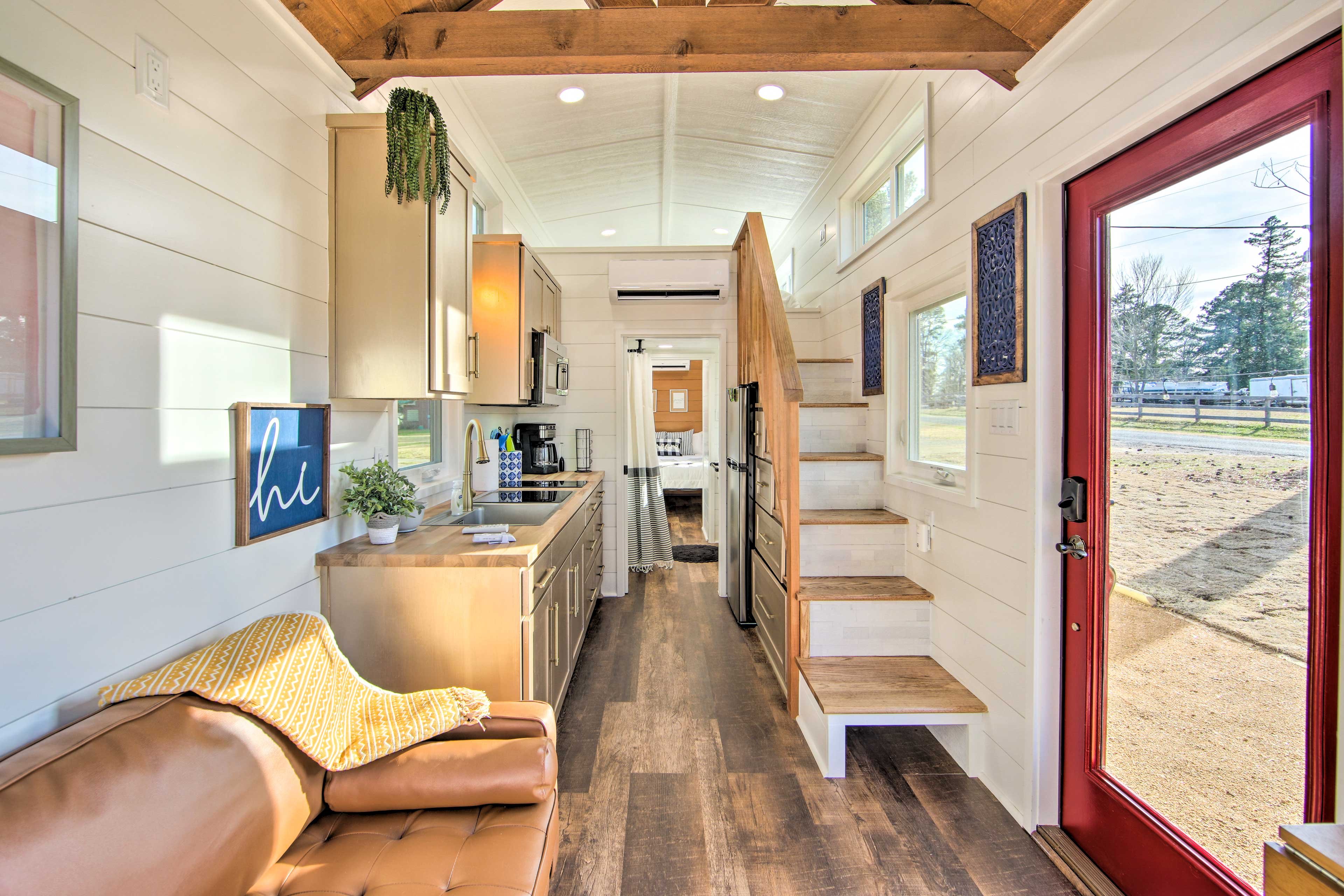 Daingerfield Vacation Rental | 1BR | 1BA | 2 Steps Required | 340 Sq Ft