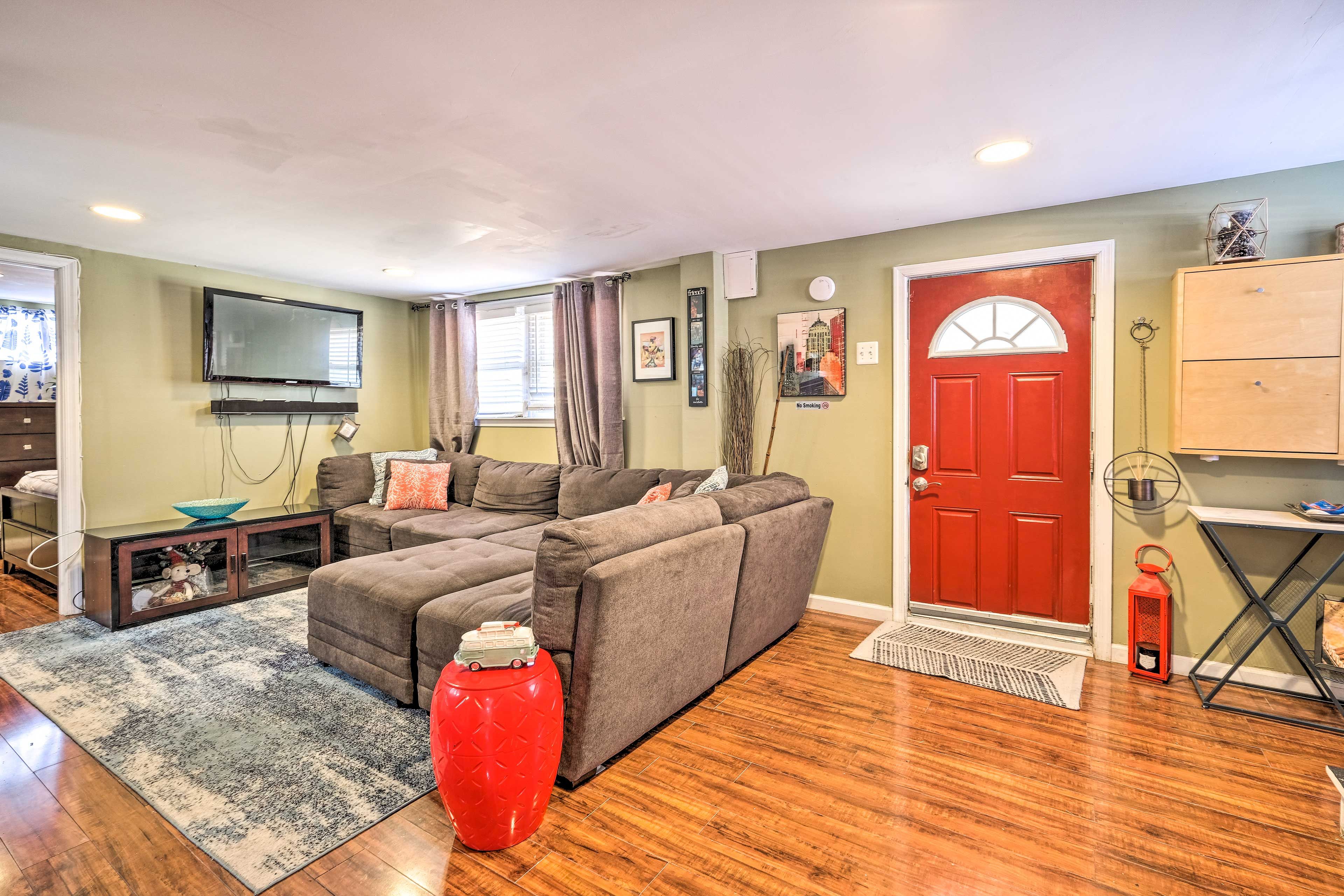 Hyattsville Vacation Rental | 1BR | 1BA | 700 Sq Ft | Step-Free Access