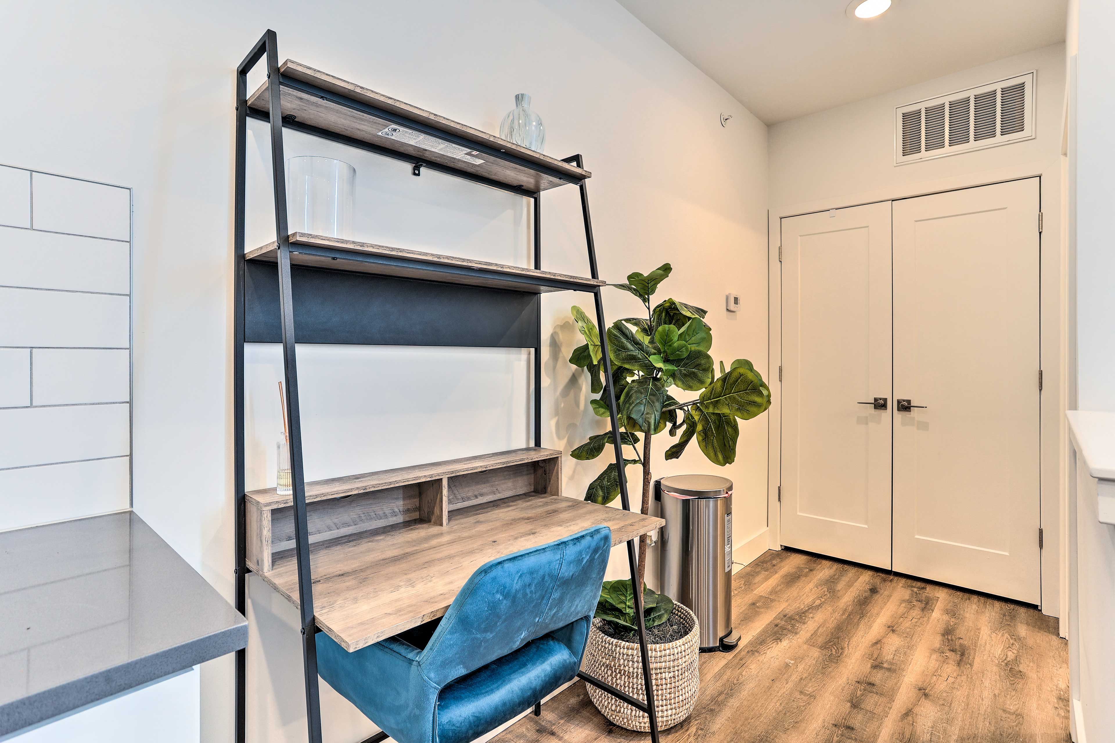 Work Nook | Laptop Friendly