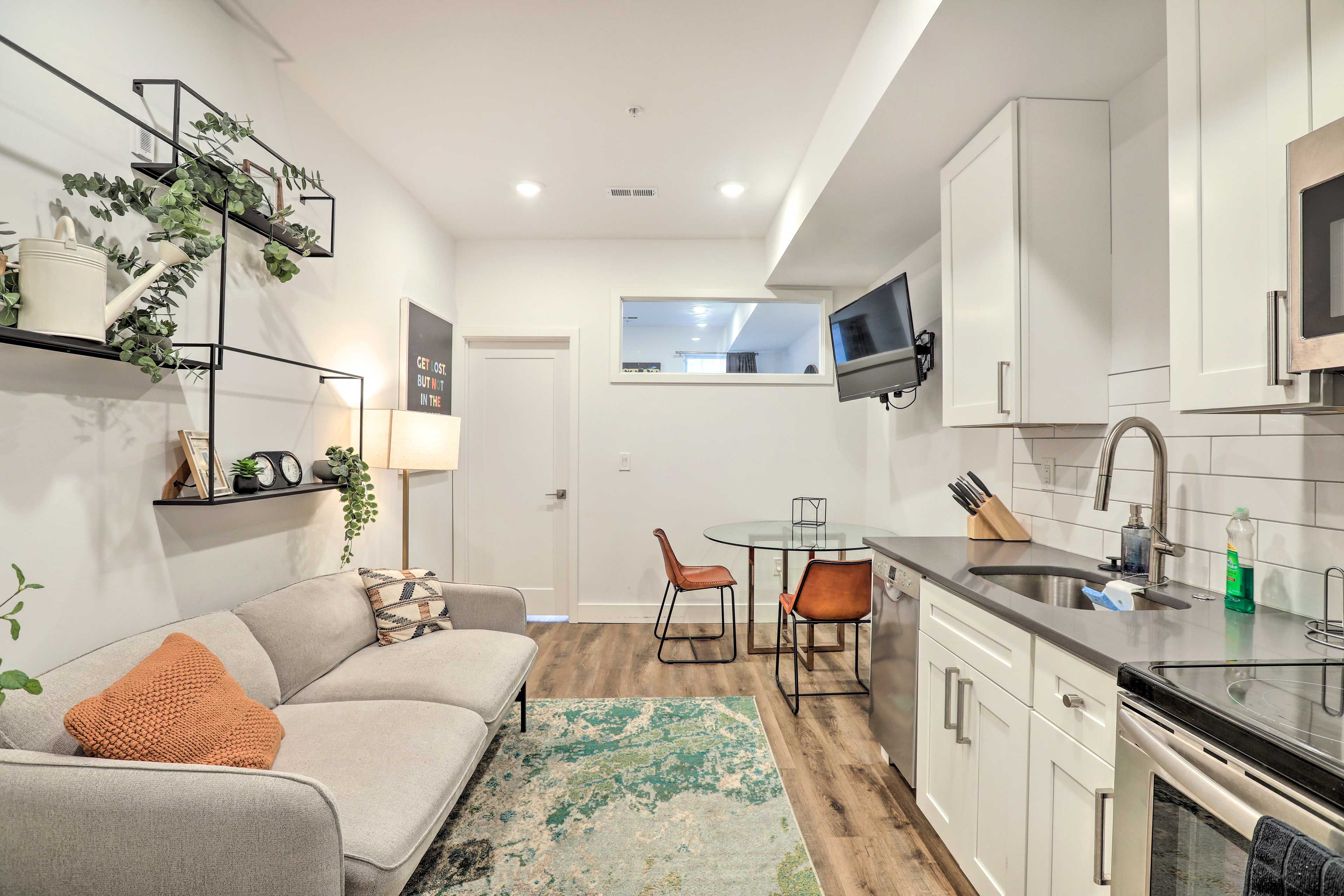 Philadelphia Vacation Rental | 1BR | 1BA | 700 Sq Ft | Stairs Required