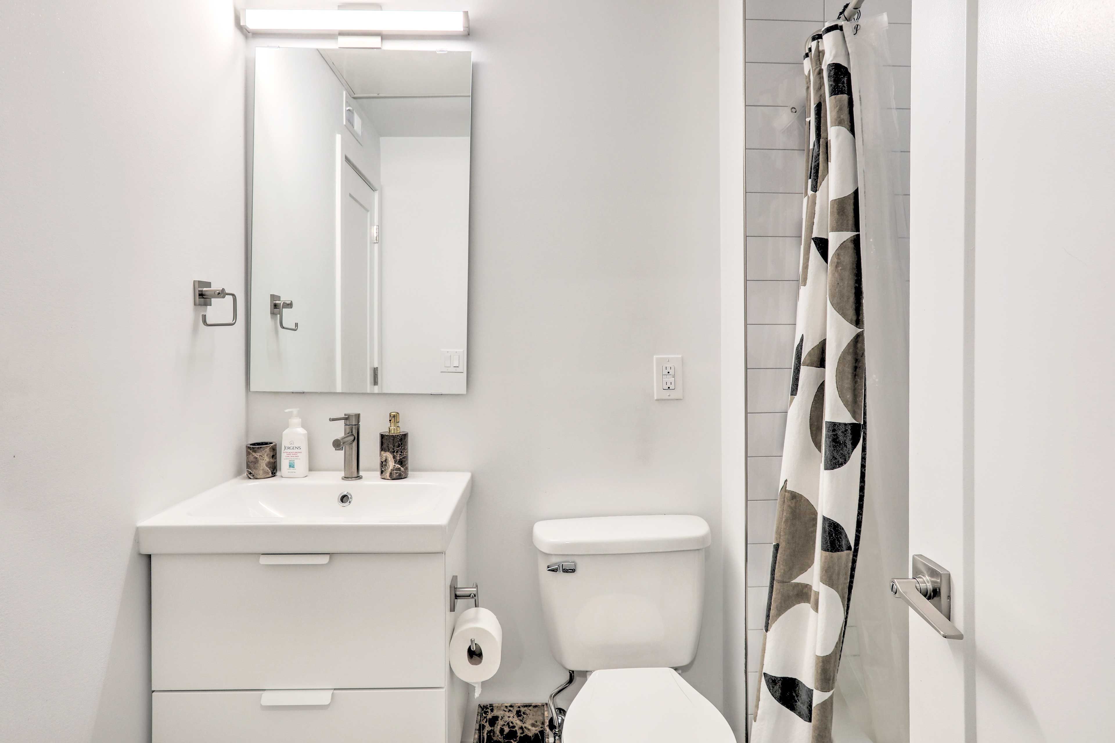 Full Bathroom