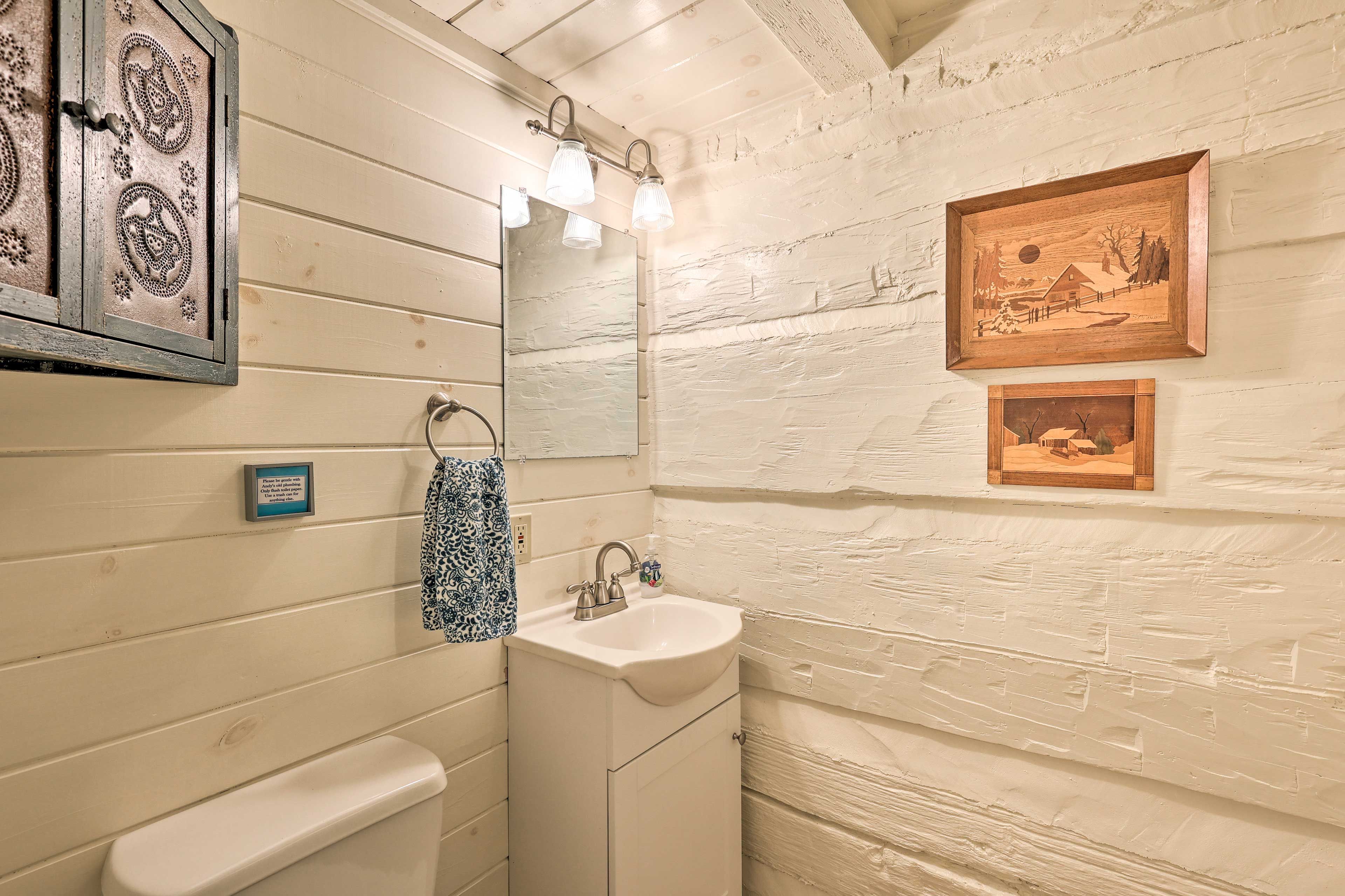 Half Bathroom | Main Level
