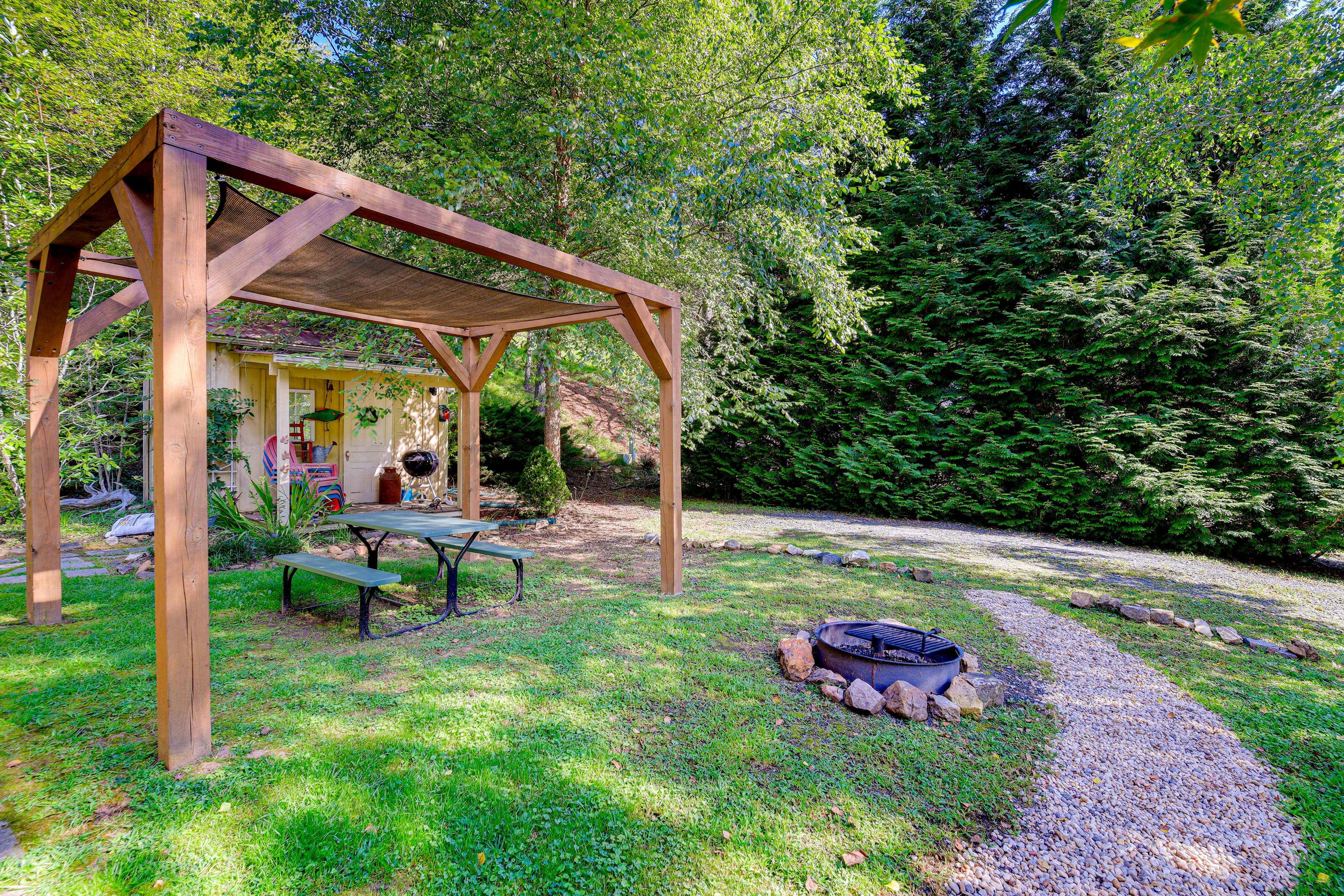 Yard | Fire Pit