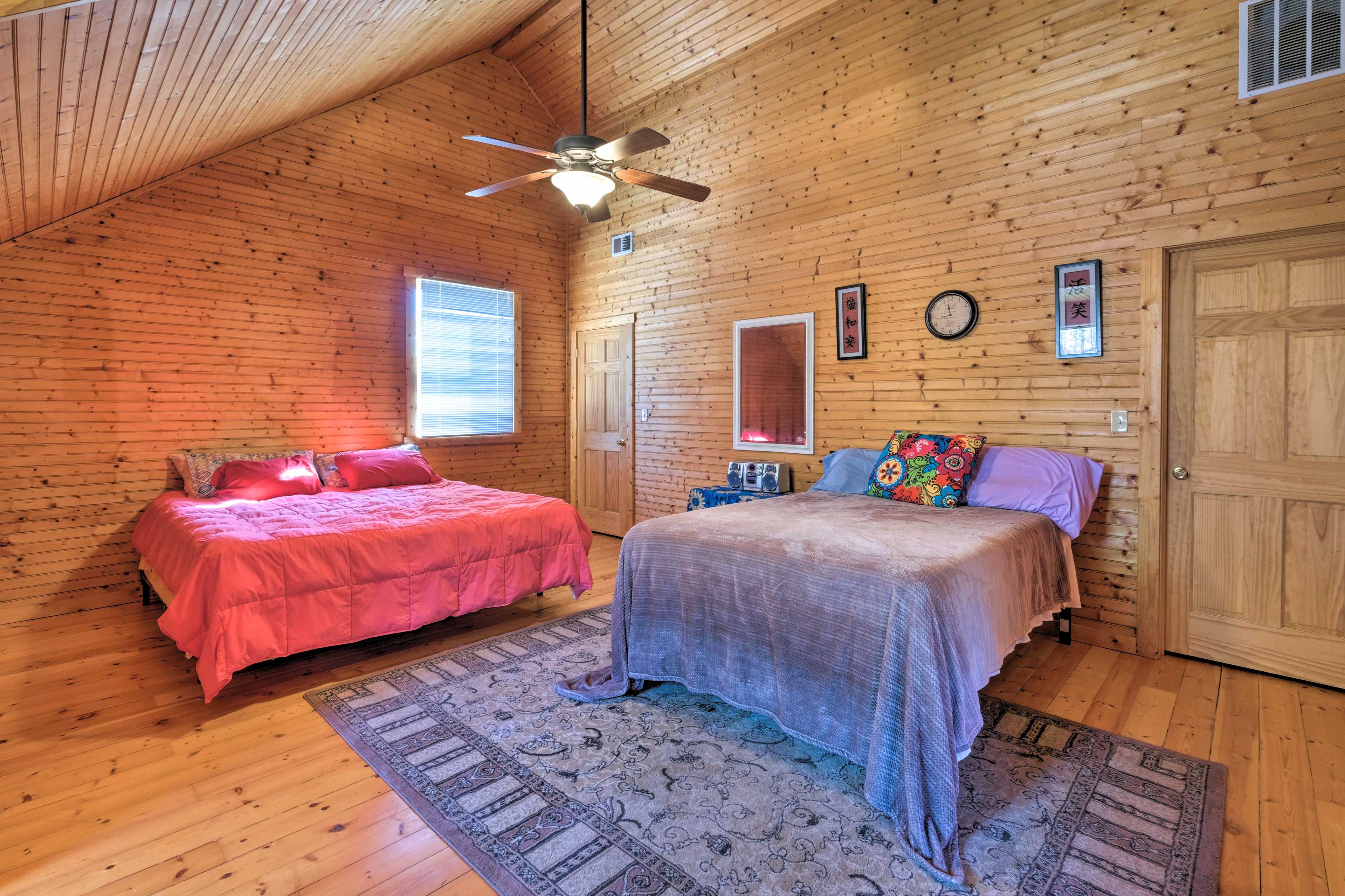 Bedroom 4 | King Bed | Full Bed | 2nd Floor