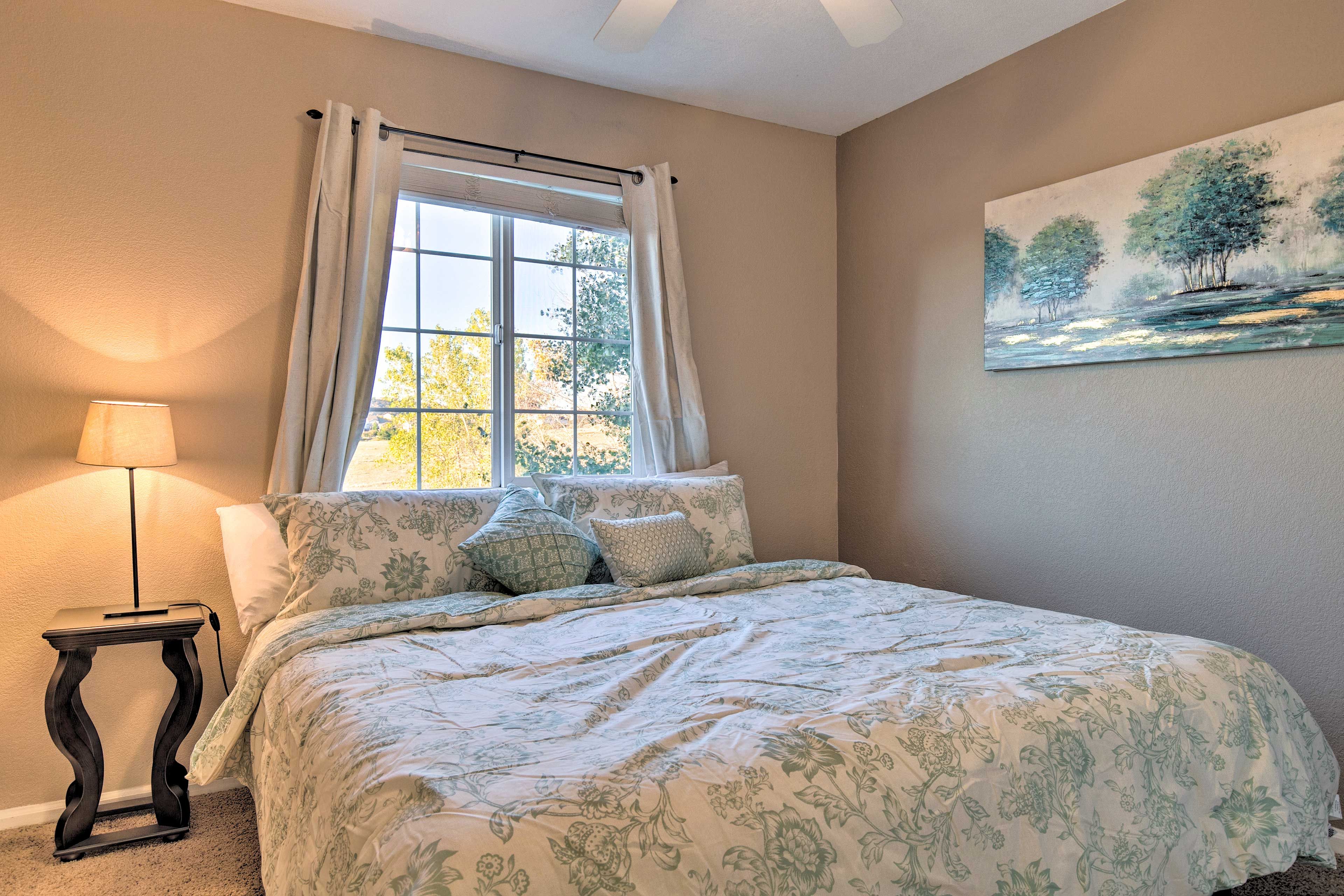 Bedroom 1 | King Bed | 2nd Floor | Linens Provided