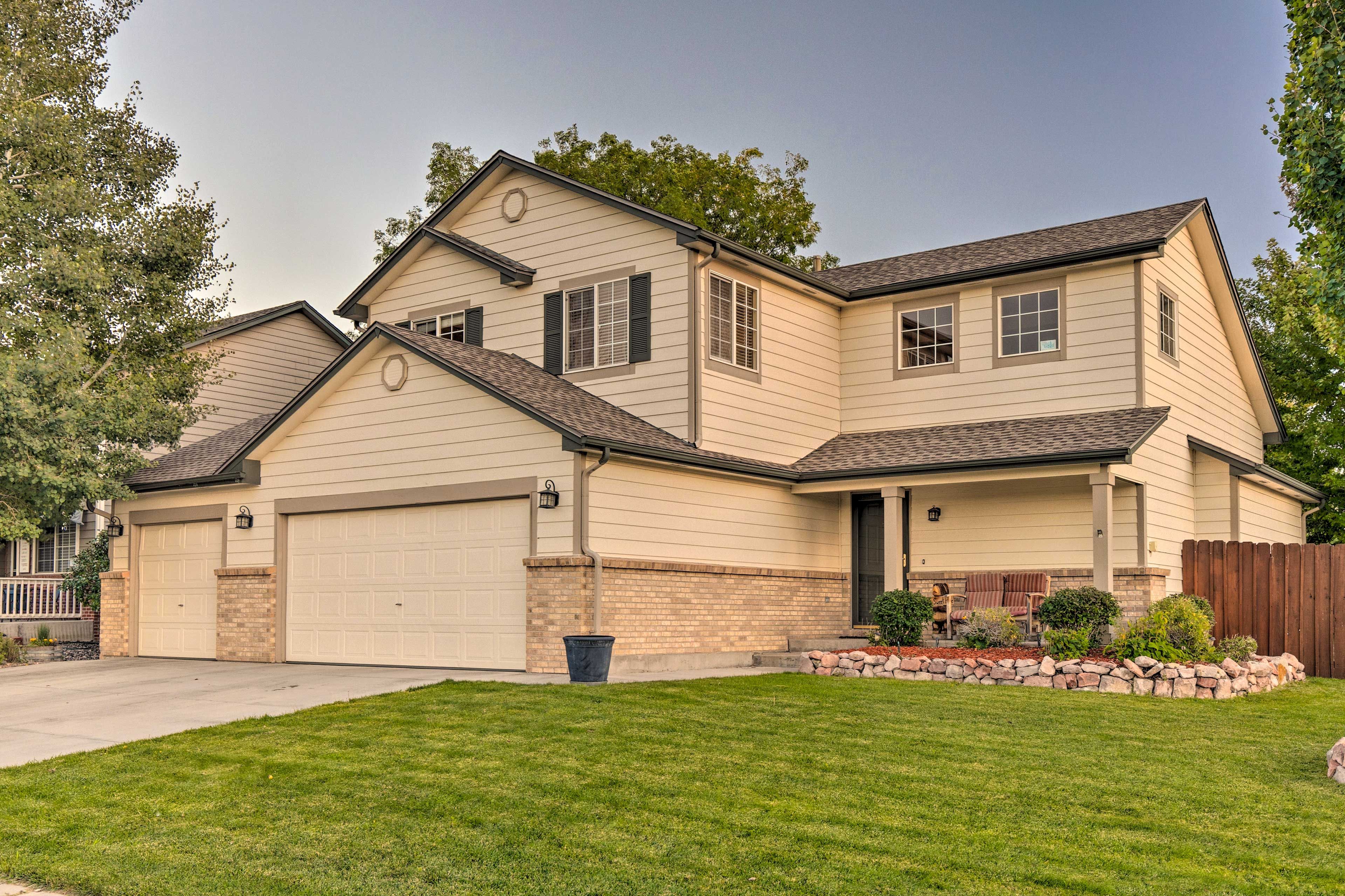 Castle Rock Vacation Rental | 4BR | 3BA | 1,280 Sq Ft | Steps Required