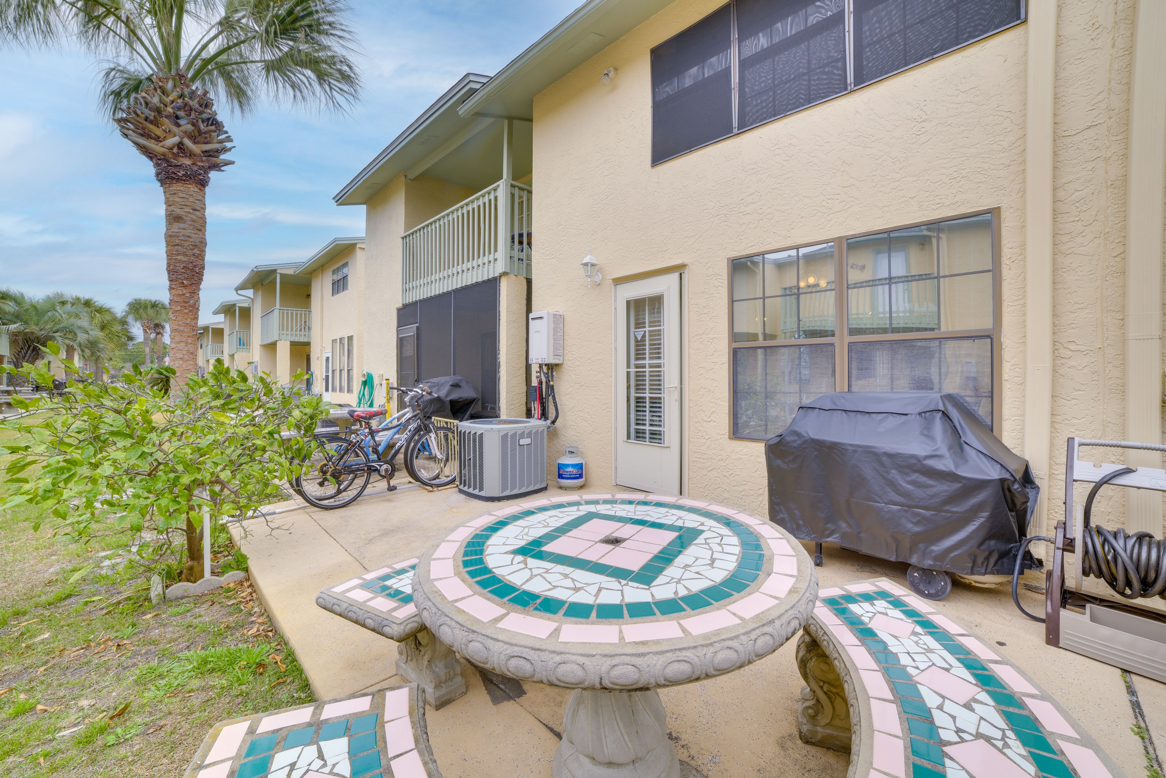 Back Patio | Gas Grill