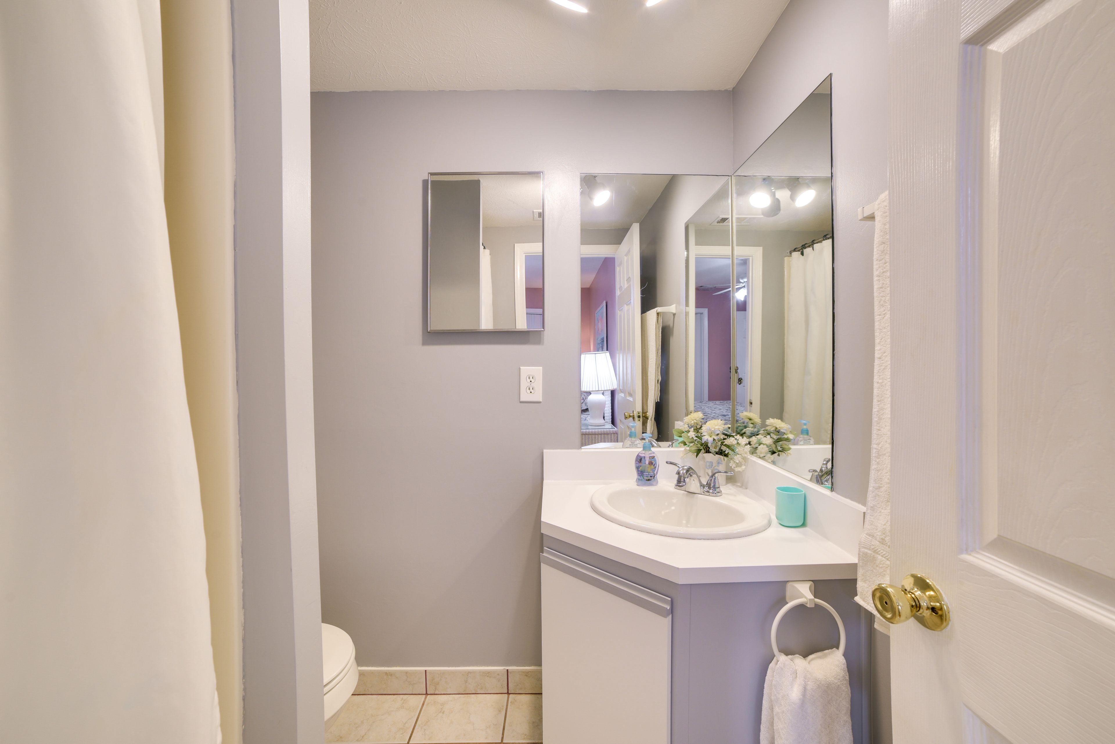 En-Suite Bathroom | 2nd Floor | Towels Provided