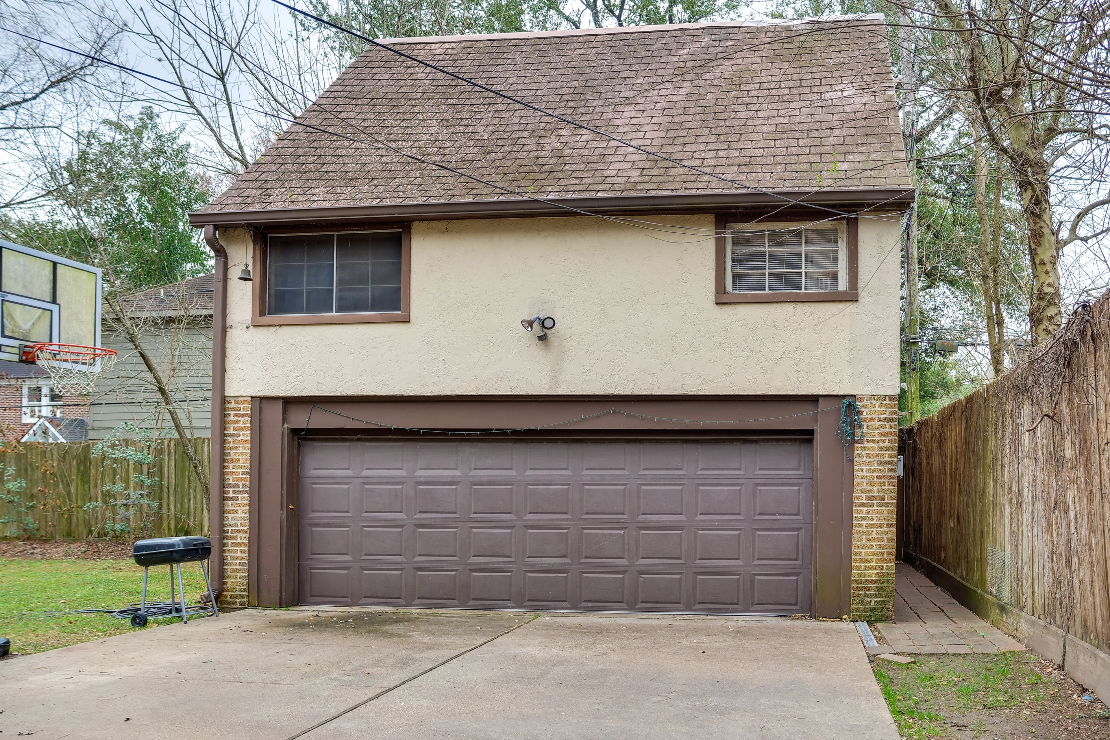 Property Exterior | Charcoal Grill | Basketball Hoop | Playground Set