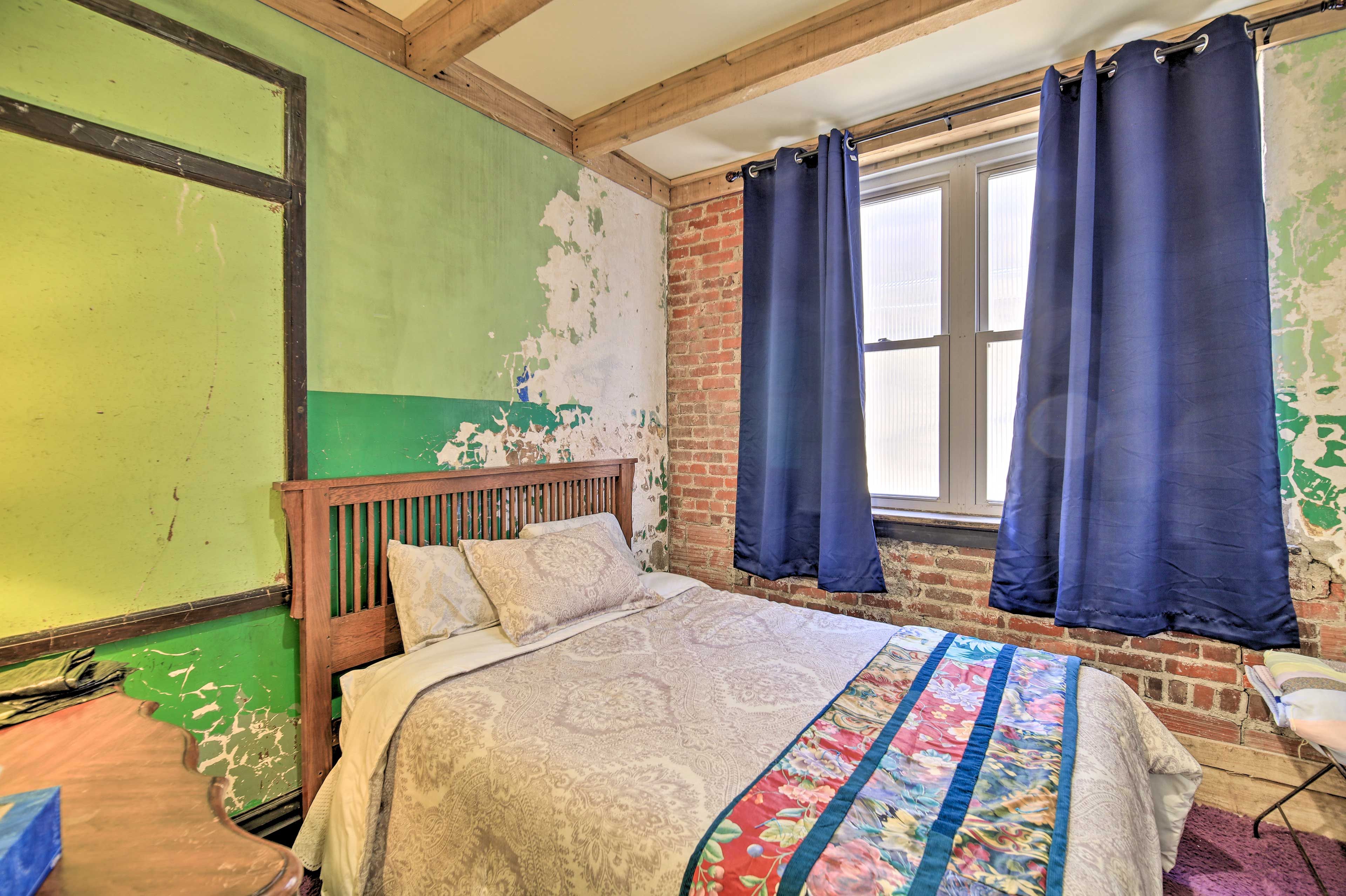 Bedroom 2 | Queen Bed