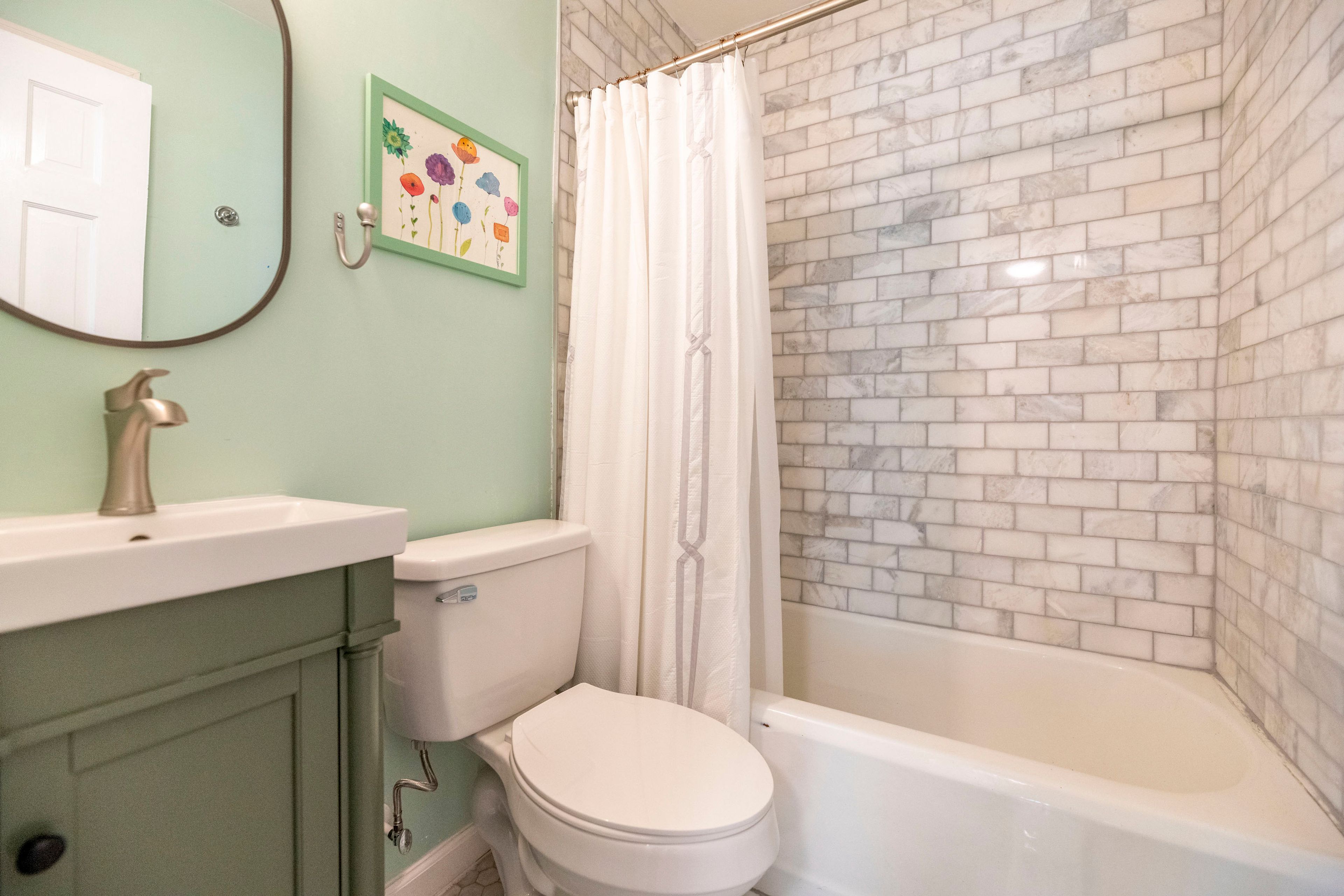 Full Bathroom | Hair Dryer