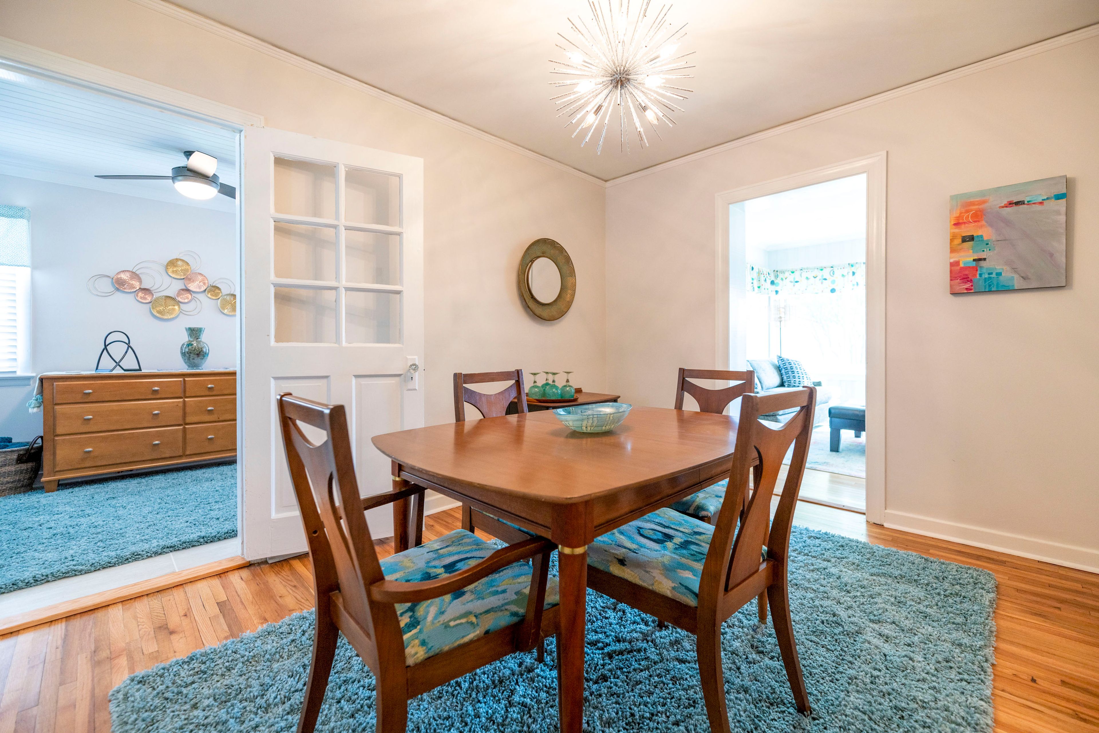 Dining Area | Dishware Provided