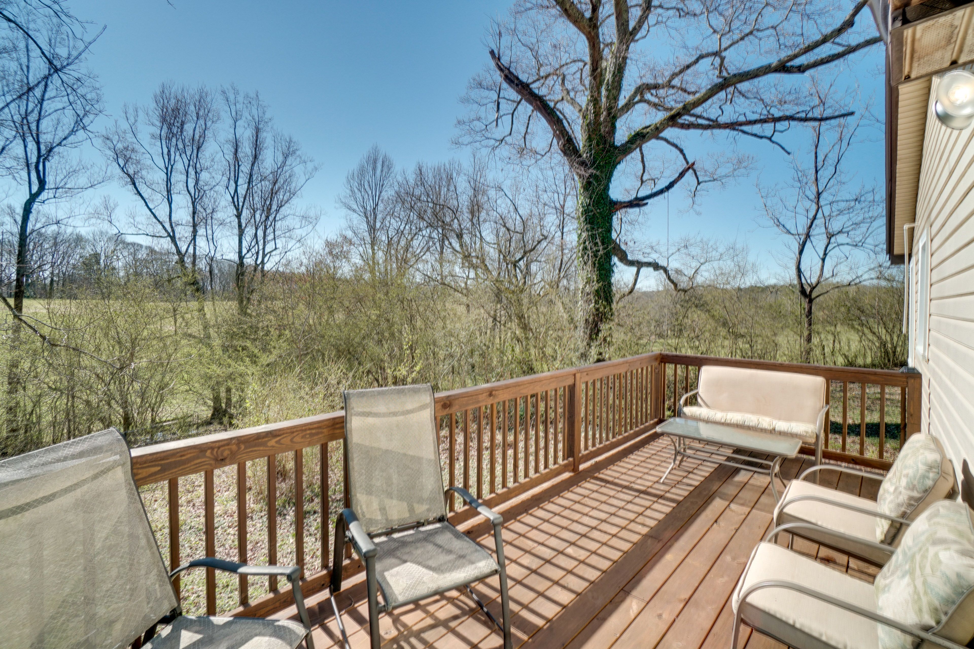 Deck | Charcoal Grill