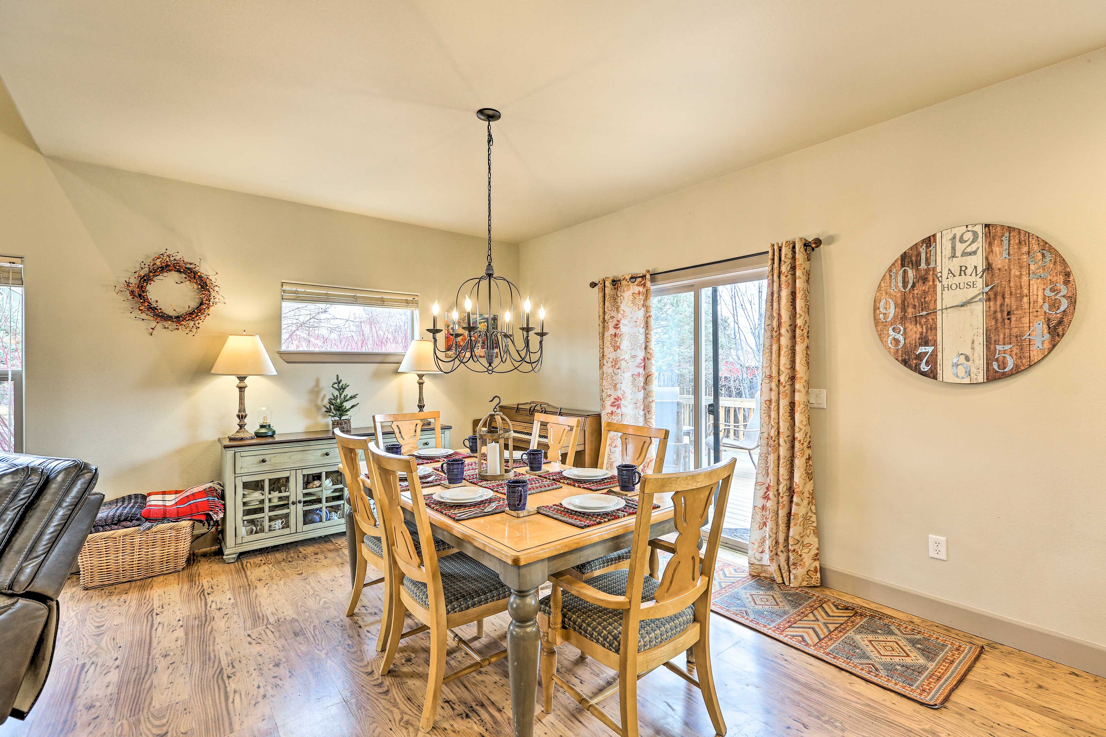 Dining Area | 1st Floor
