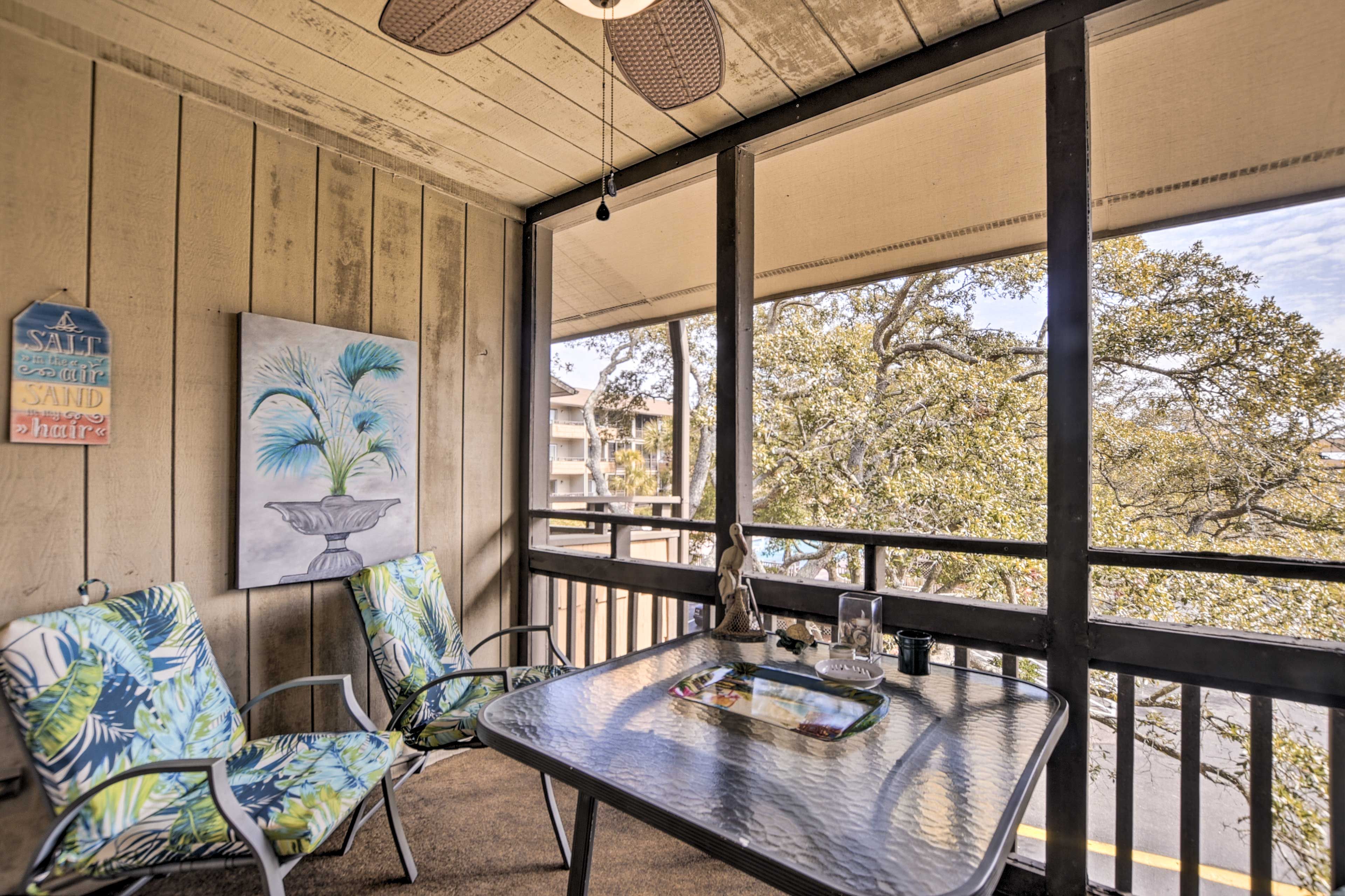 Private Screened-In Balcony
