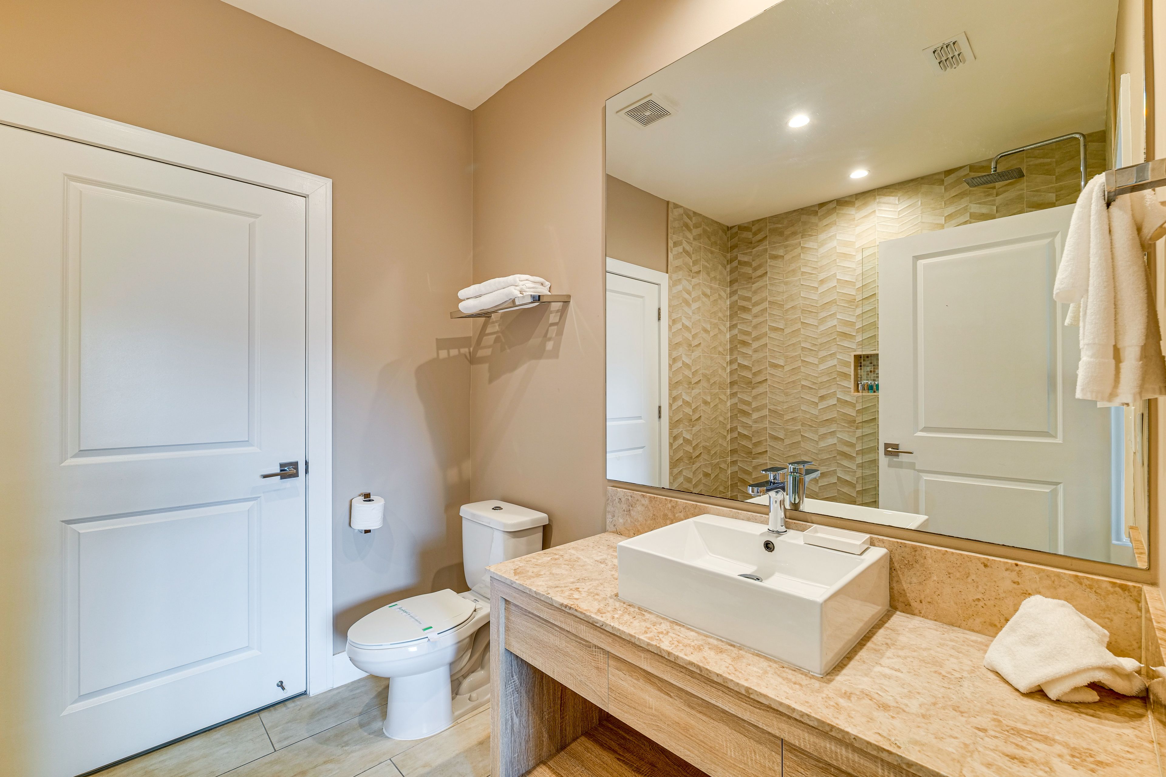 Full Bathroom