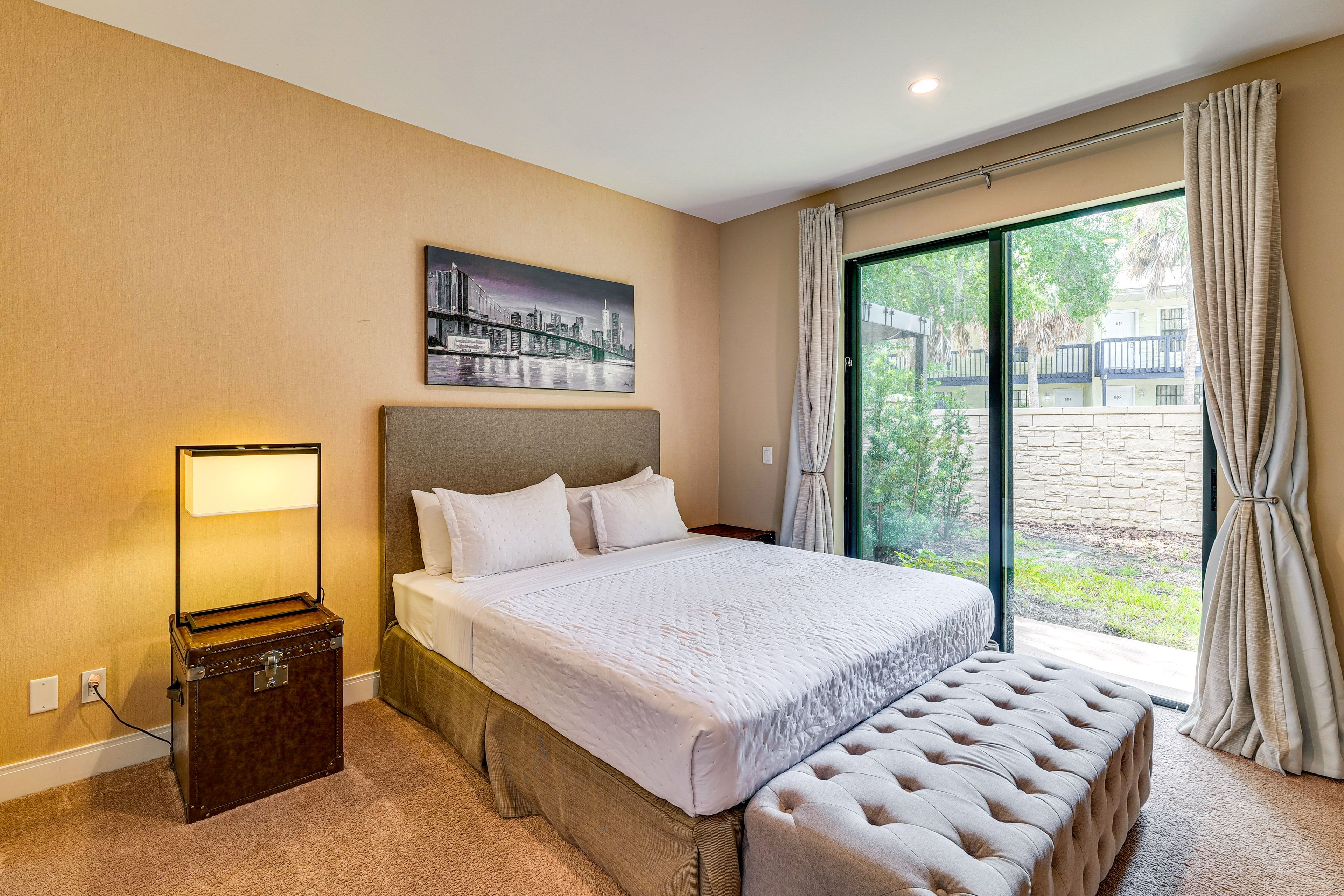 Bedroom 1 | King Bed