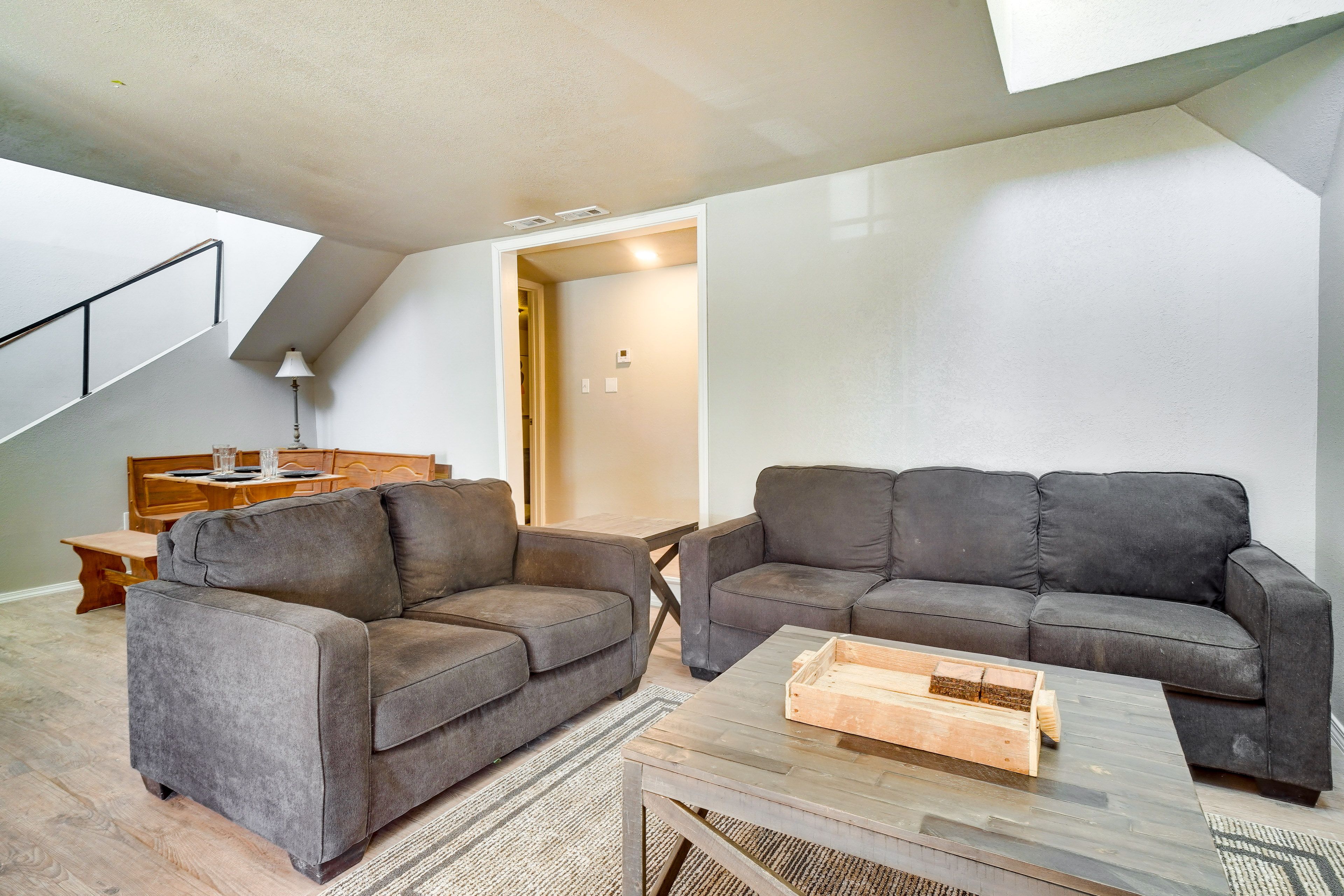 Lower Living Area | Lower Level | Free WiFi | Smart TV | Electric Fireplace
