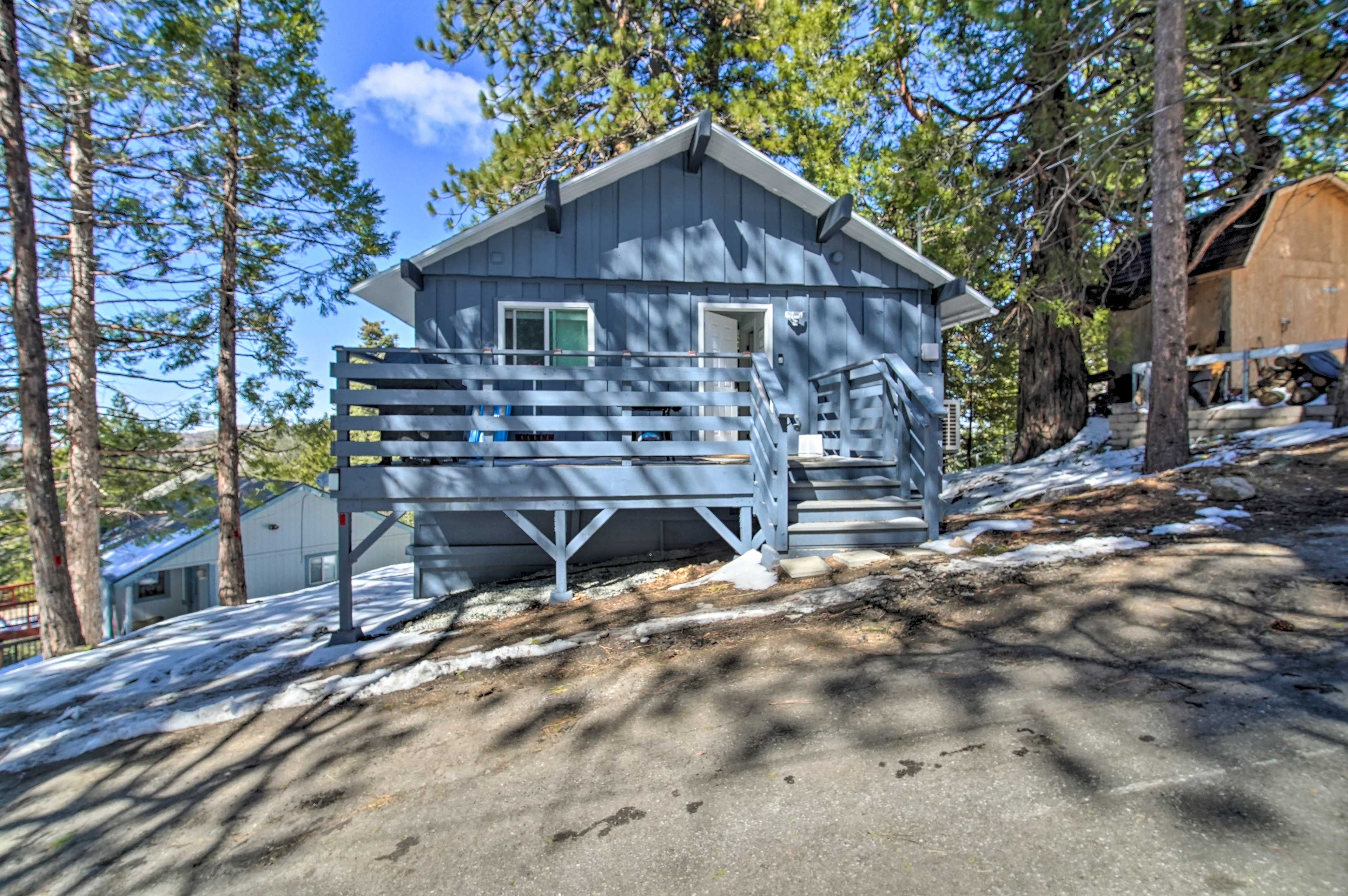 Cabin Exterior | Driveway Parking (2 vehicles)