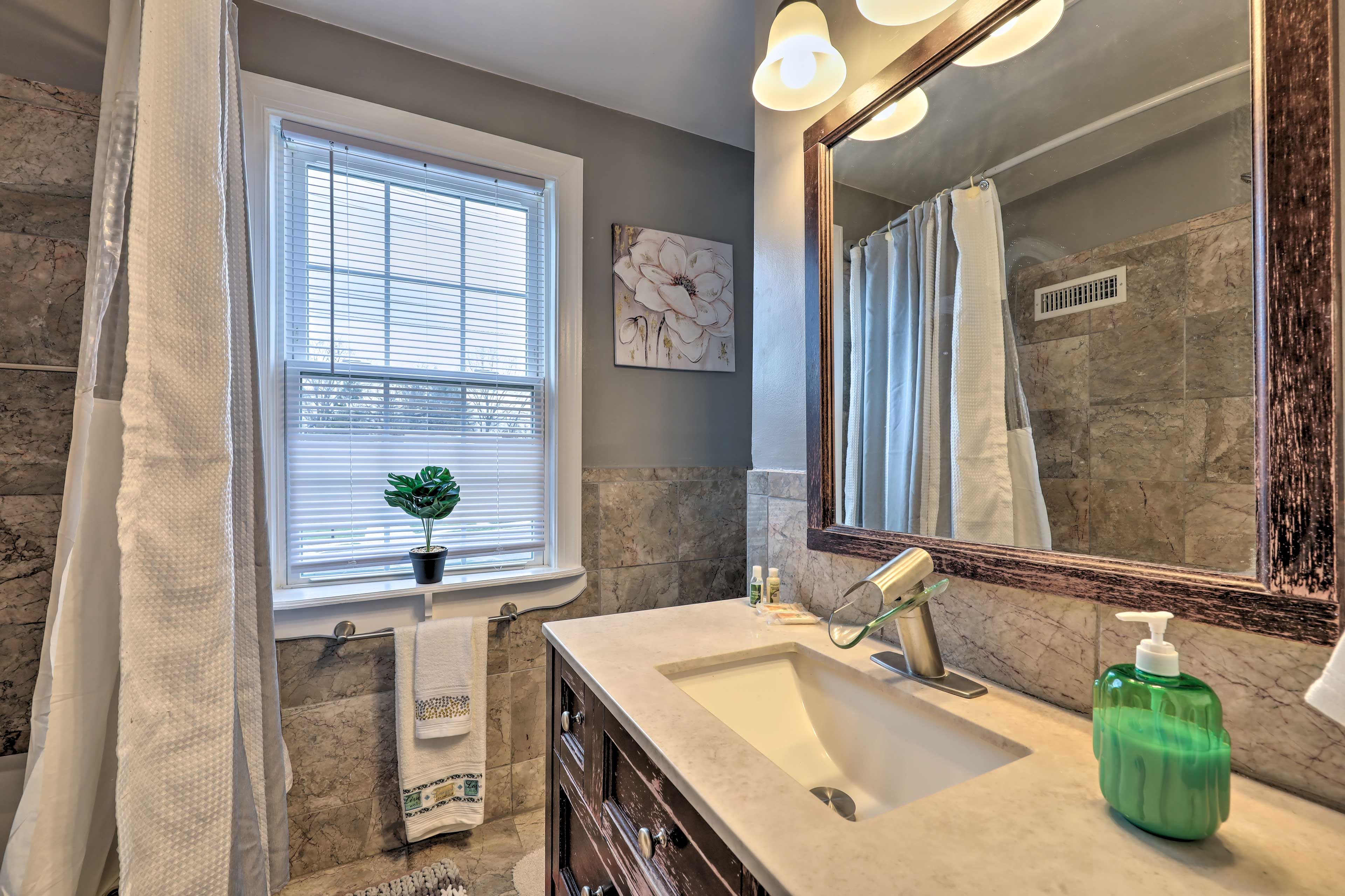 Full Bathroom