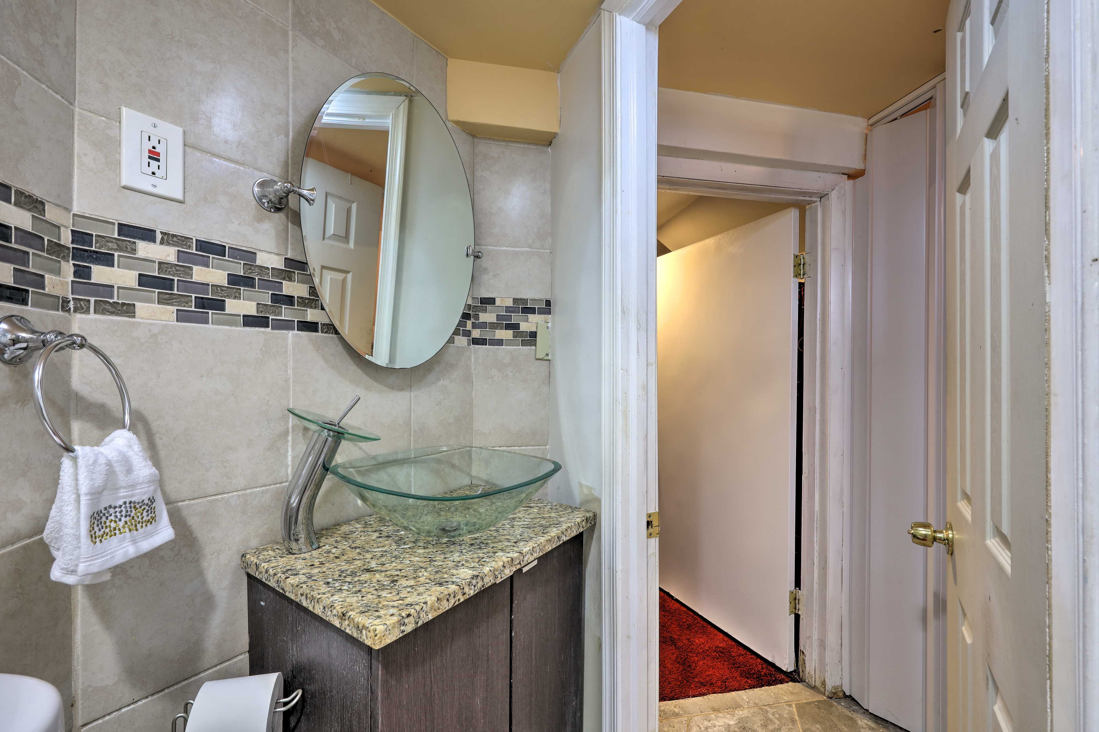 Full Bathroom