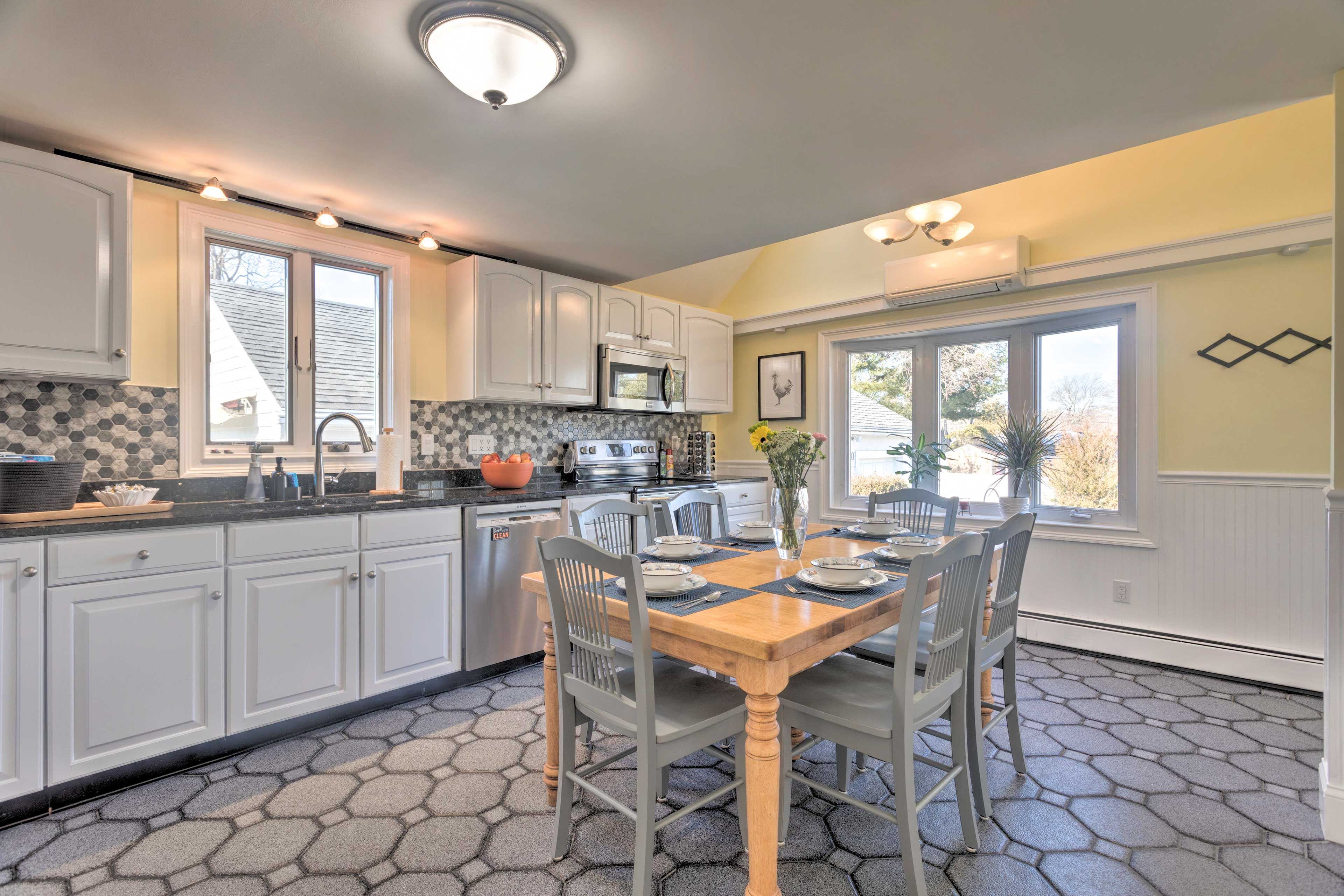 Kitchen | Dining Area