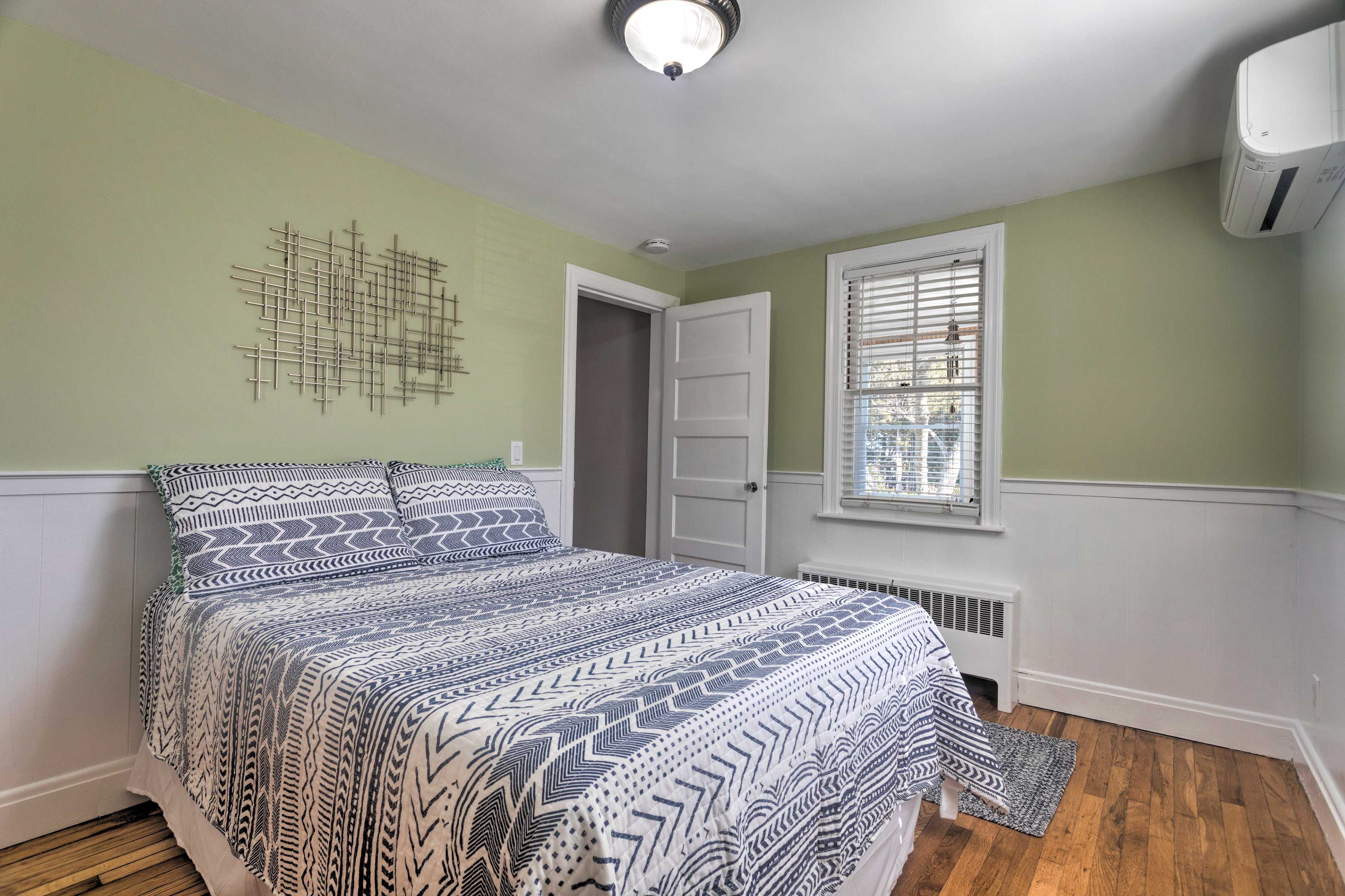 Bedroom 4 | Full Bed | 1st Floor