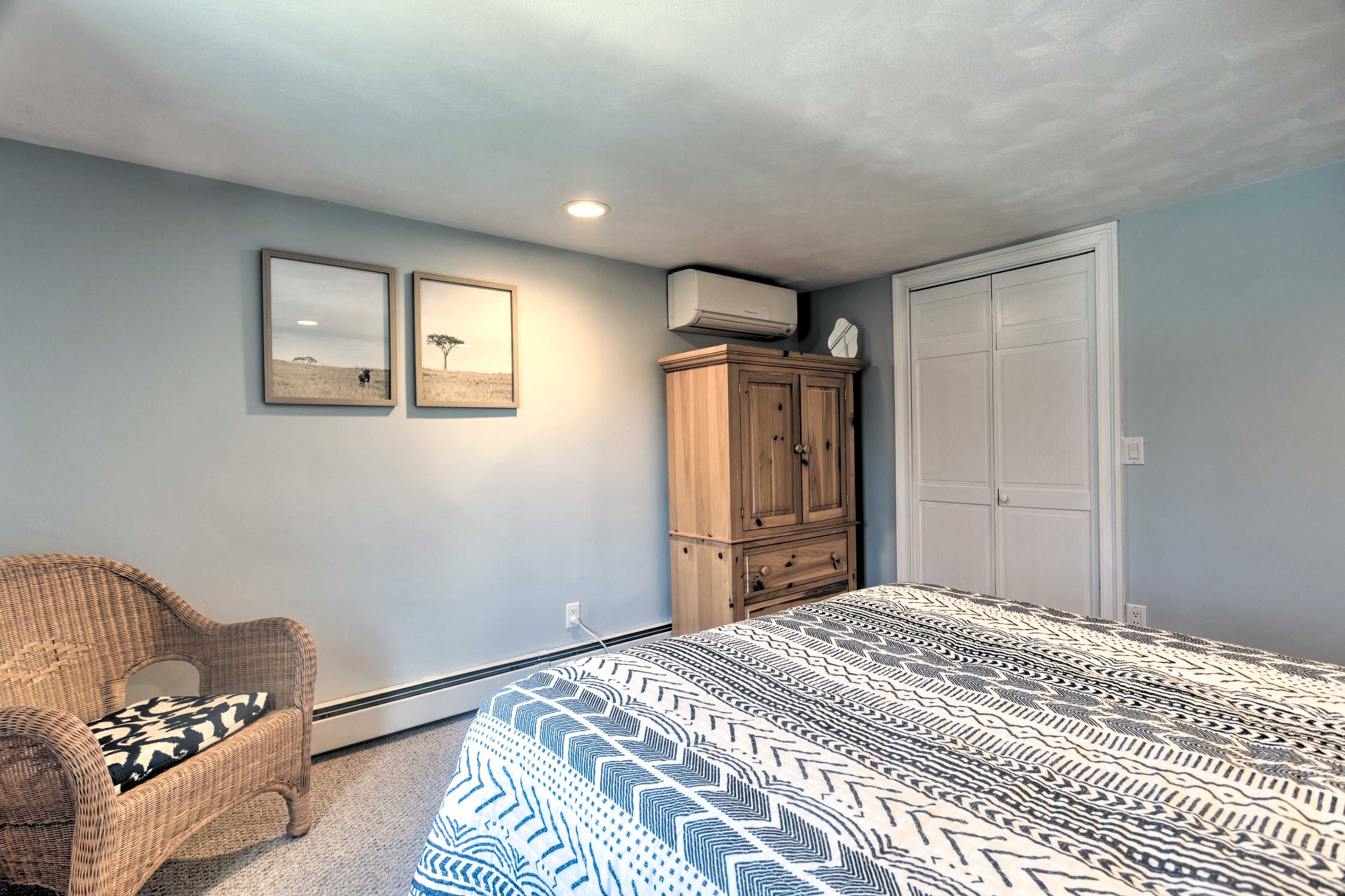 Bedroom 2 | Smart TV (Not Pictured)