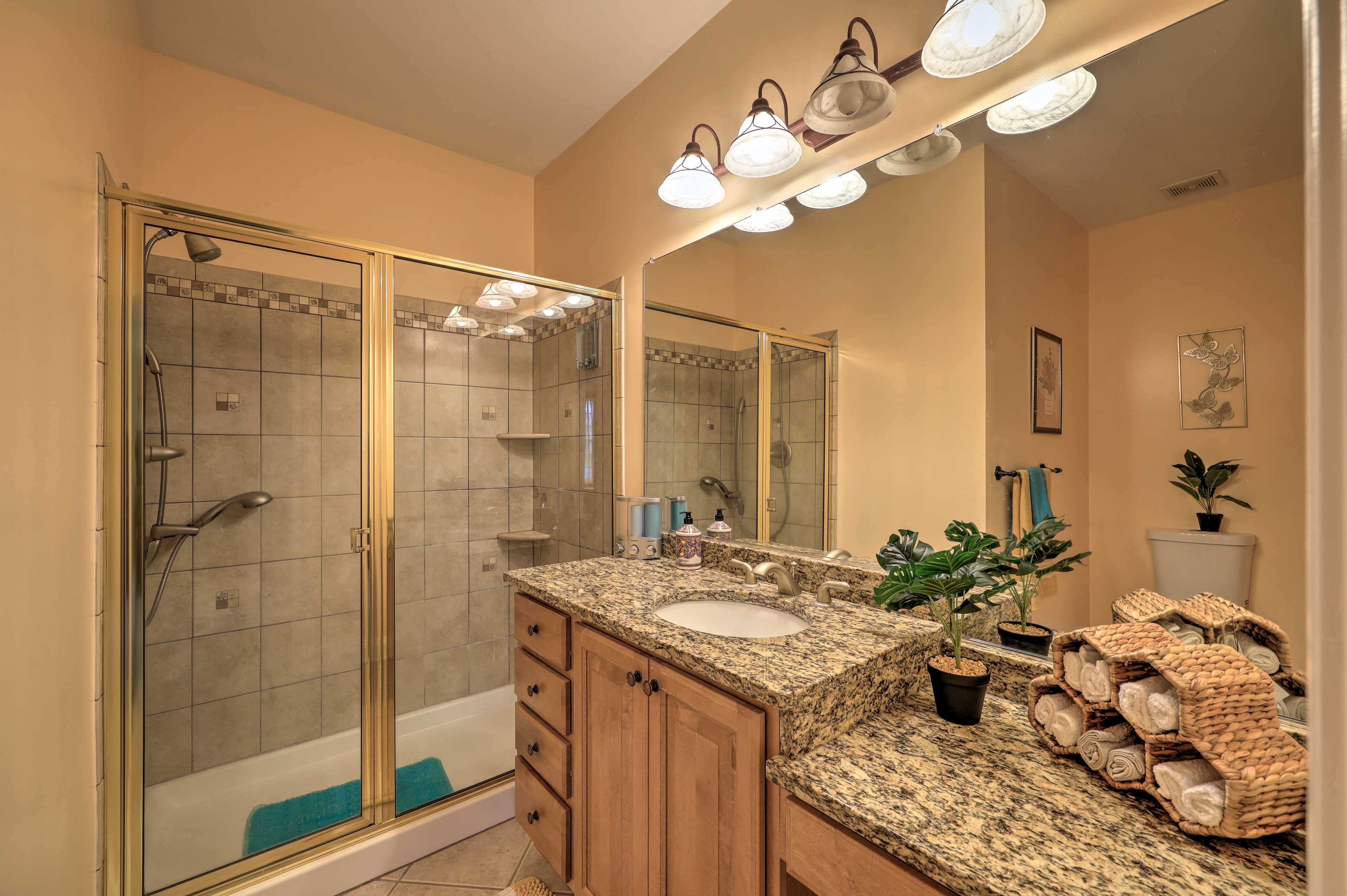 En-Suite Bathroom | Towels Provided