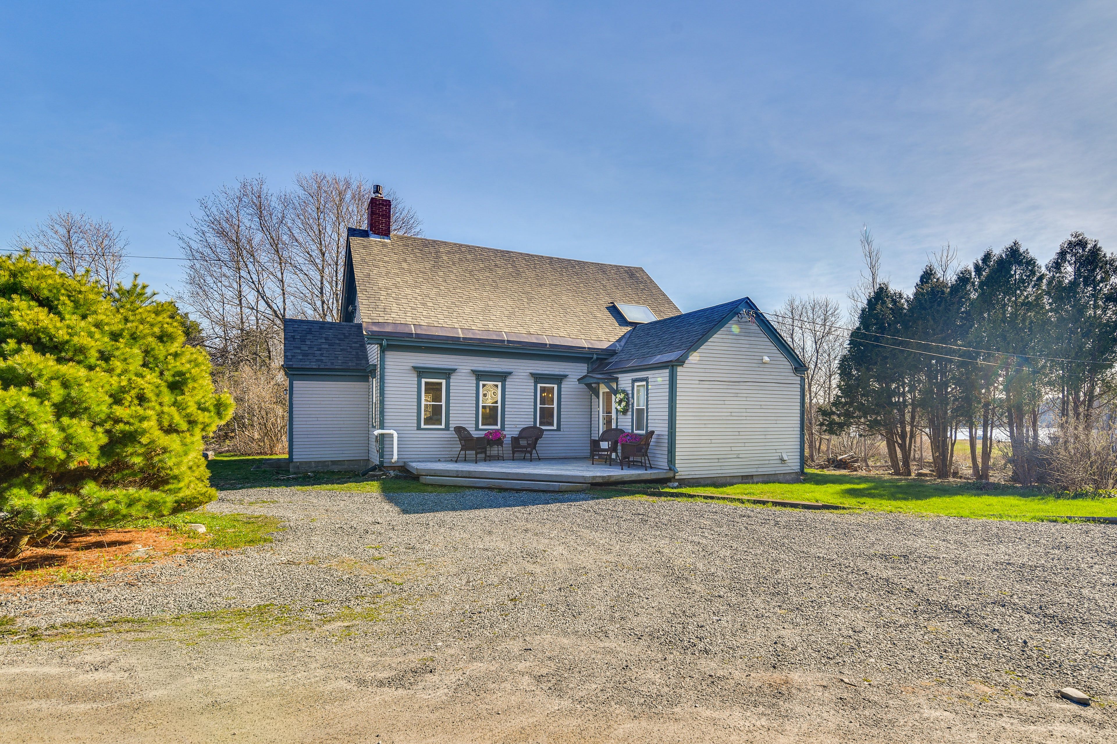 Parking | Driveway (2 Vehicles) | EV Charger