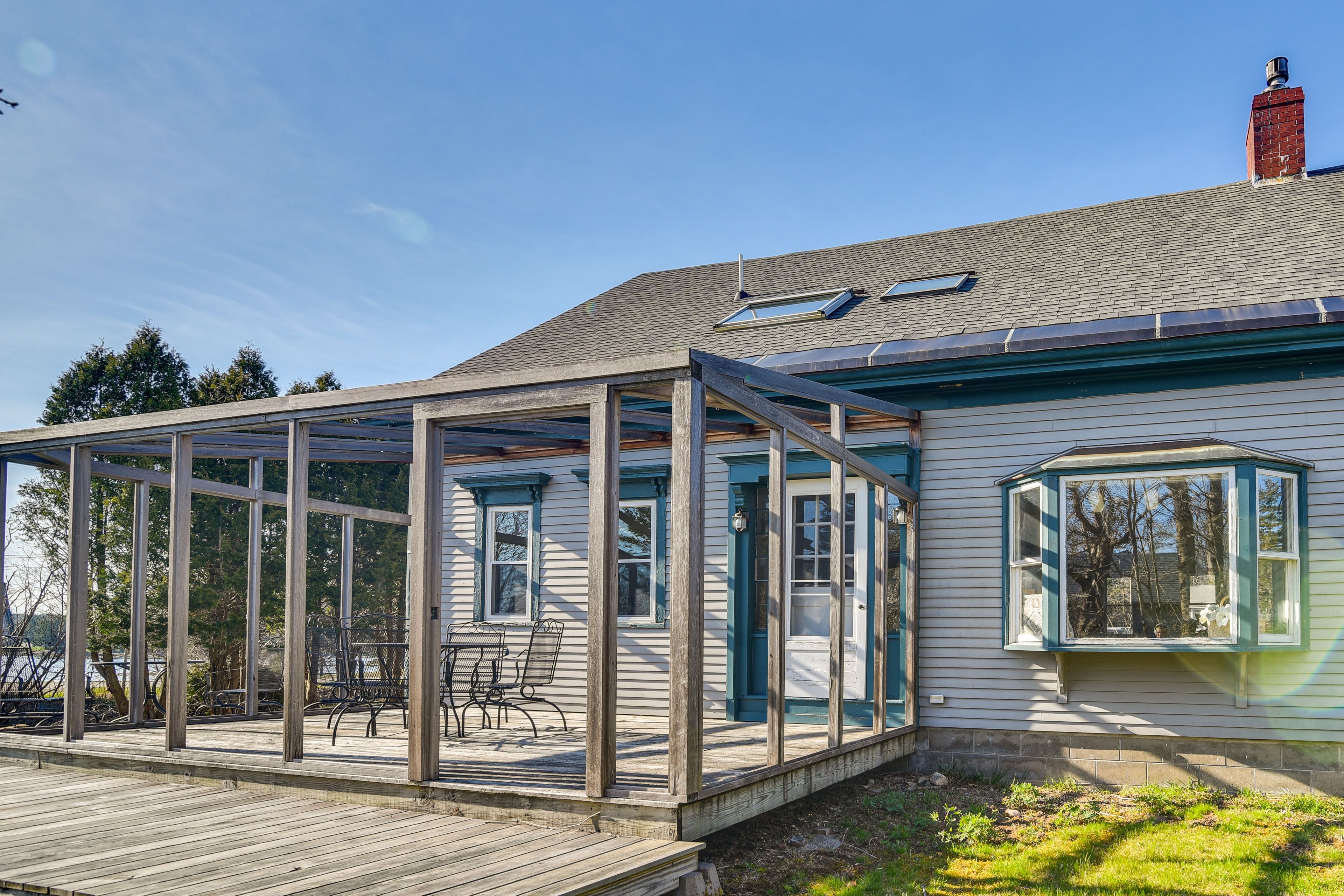 Deck | Outdoor Seating Areas